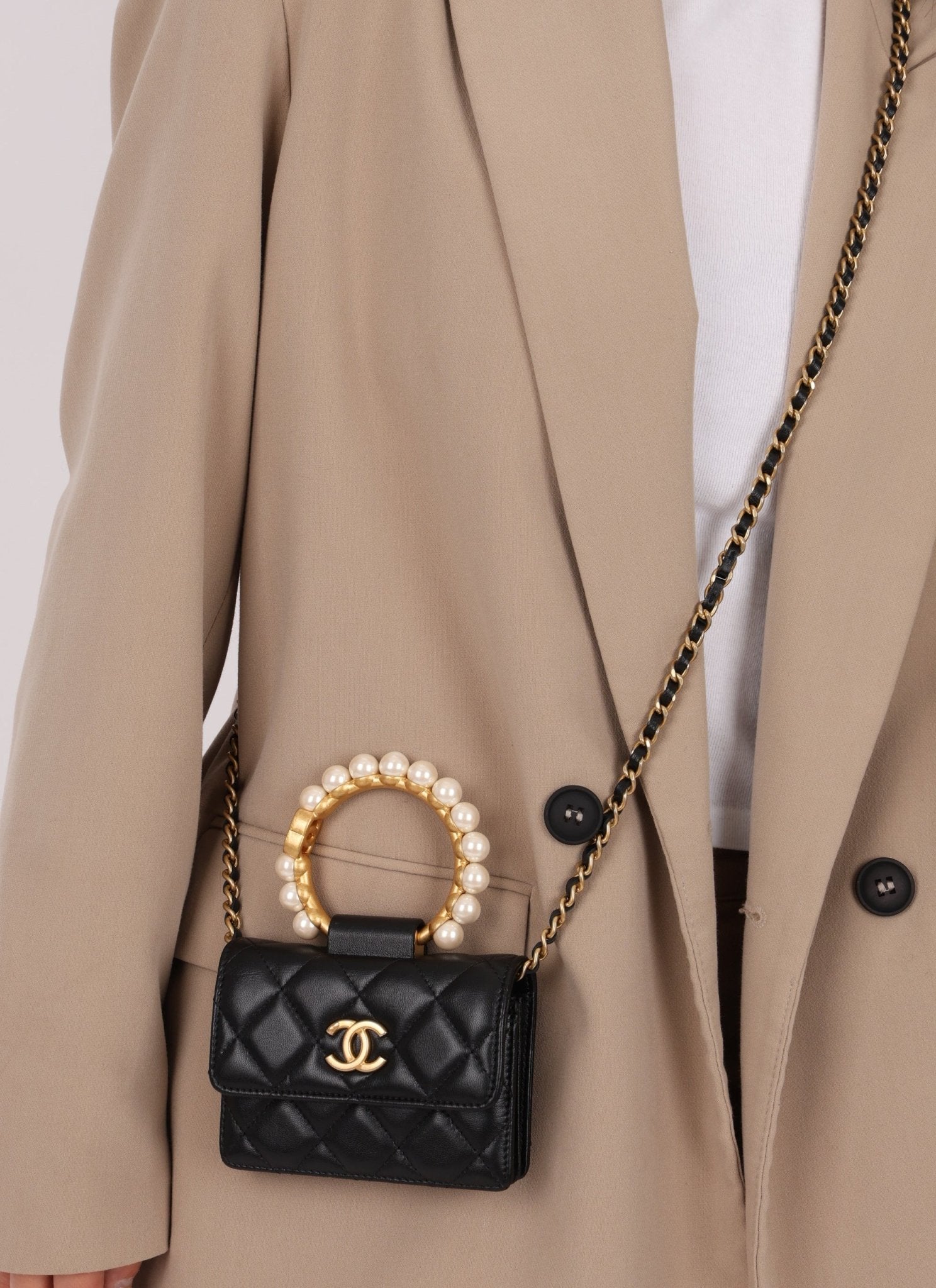 Chanel 2021 Pearl Crown Cardholder on Chain - FashioNica