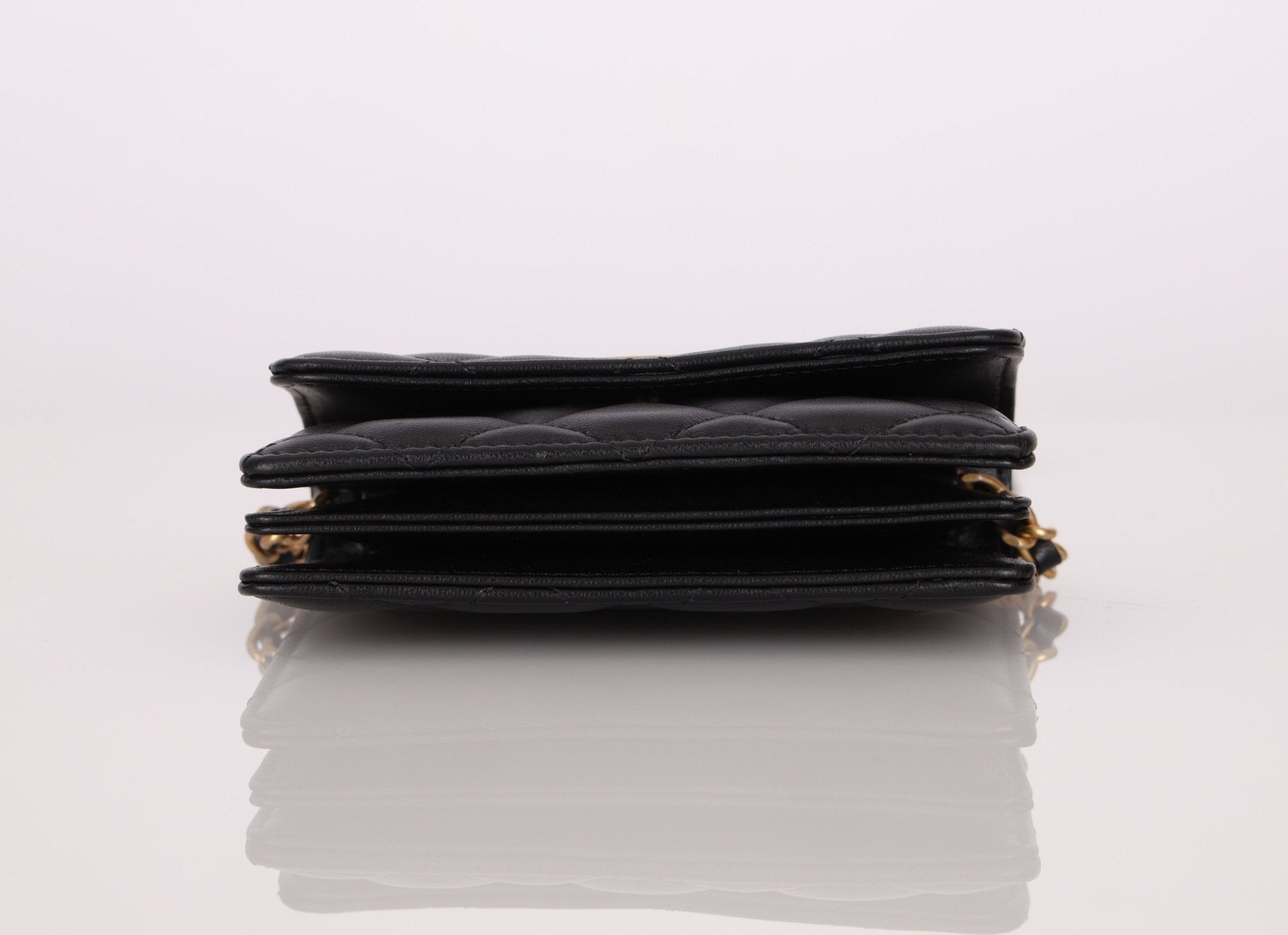 Chanel 2021 Pearl Crown Cardholder on Chain - FashioNica