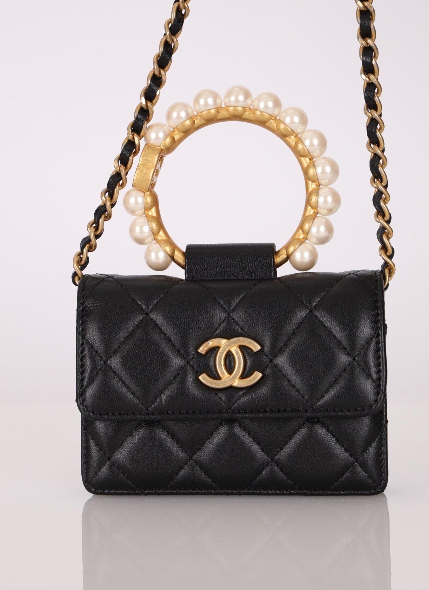 Chanel 2021 Pearl Crown Cardholder on Chain - FashioNica