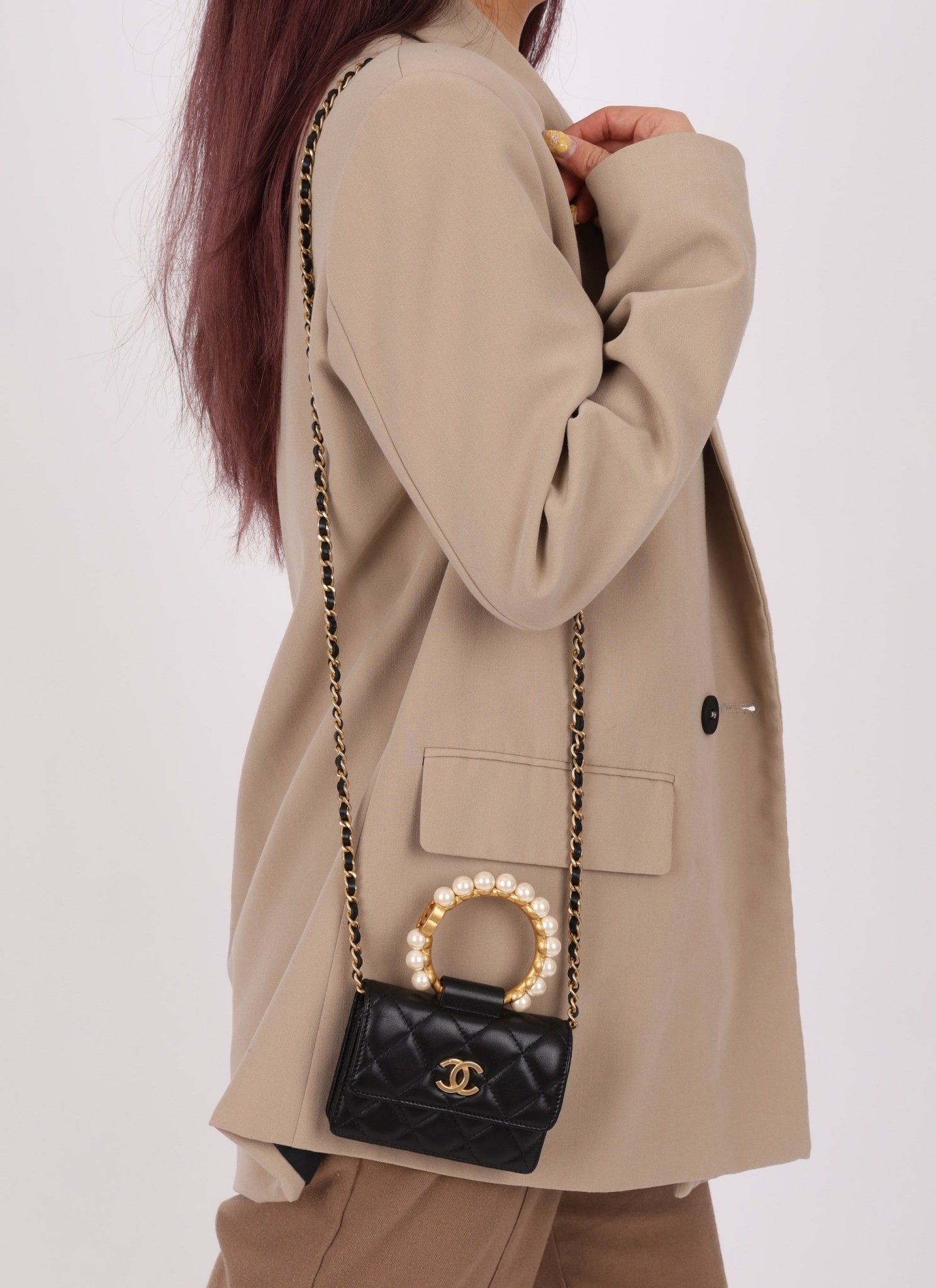 Chanel 2021 Pearl Crown Cardholder on Chain - FashioNica