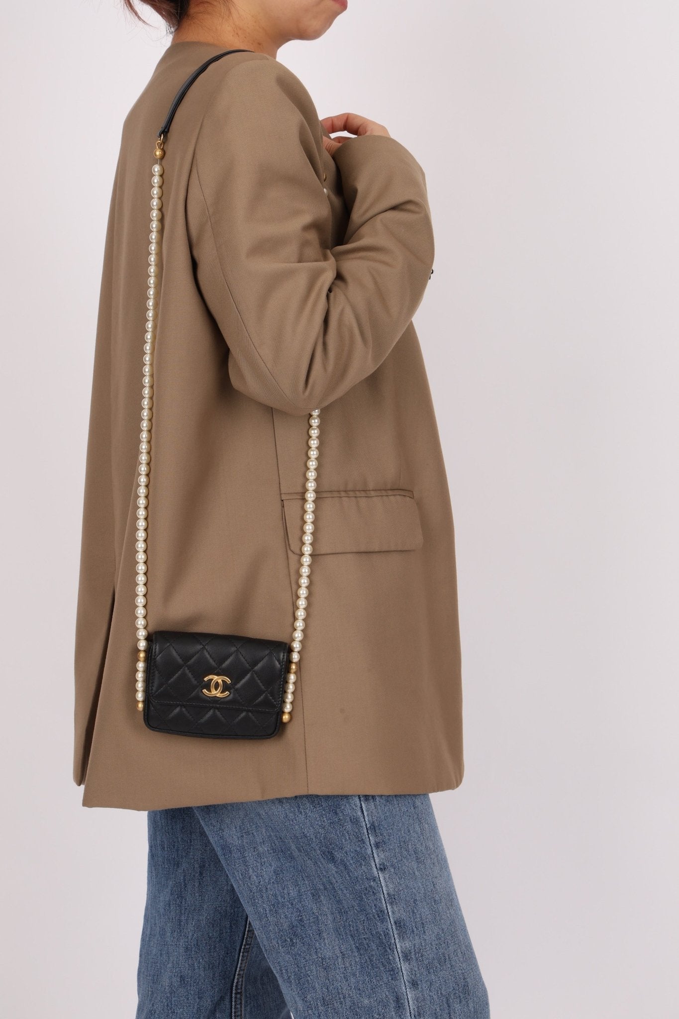 Chanel 2021 Quilted Calfskin About Pearls Card Holder Flap With Chain - FashioNica