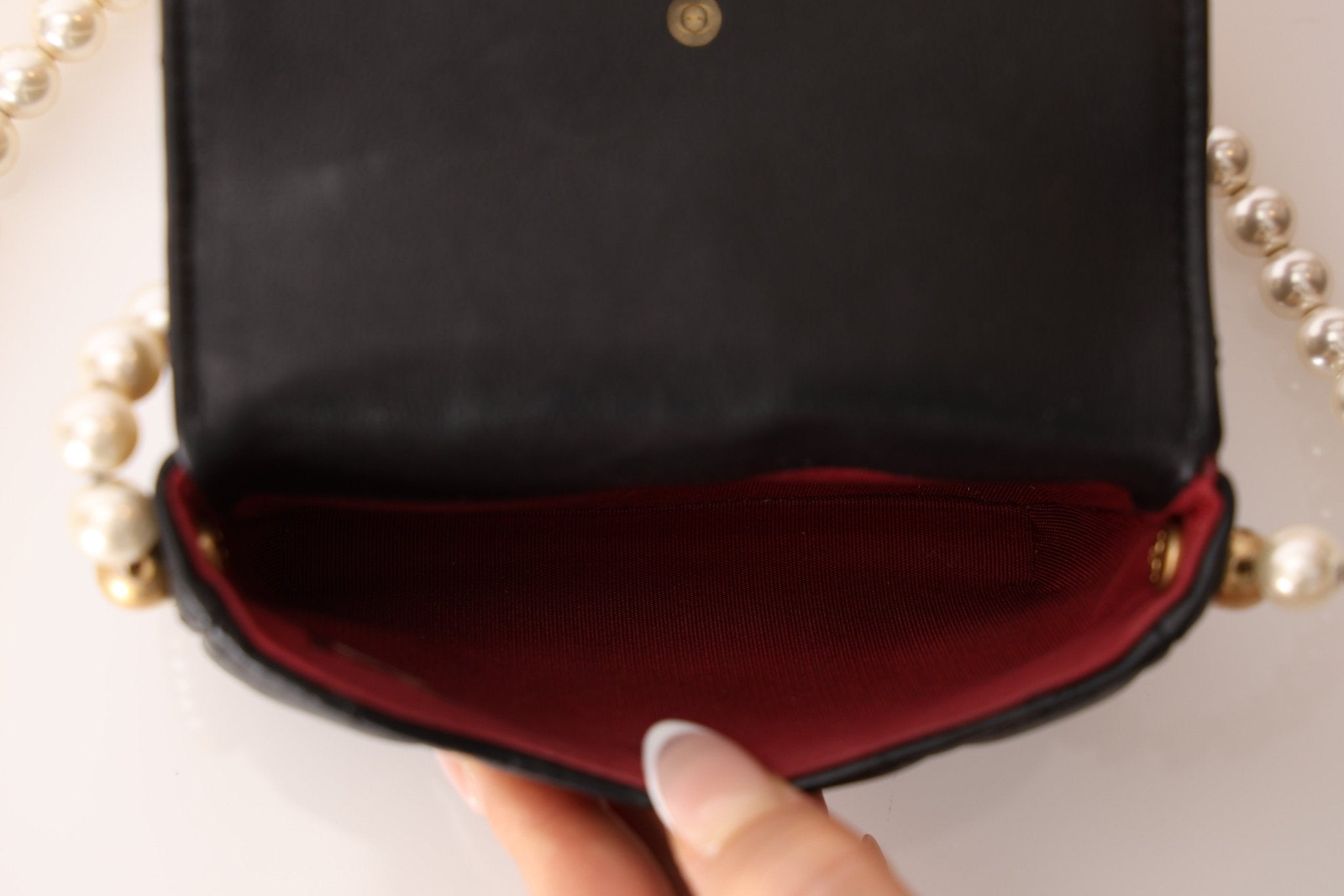 Chanel 2021 Quilted Calfskin About Pearls Card Holder Flap With Chain - FashioNica