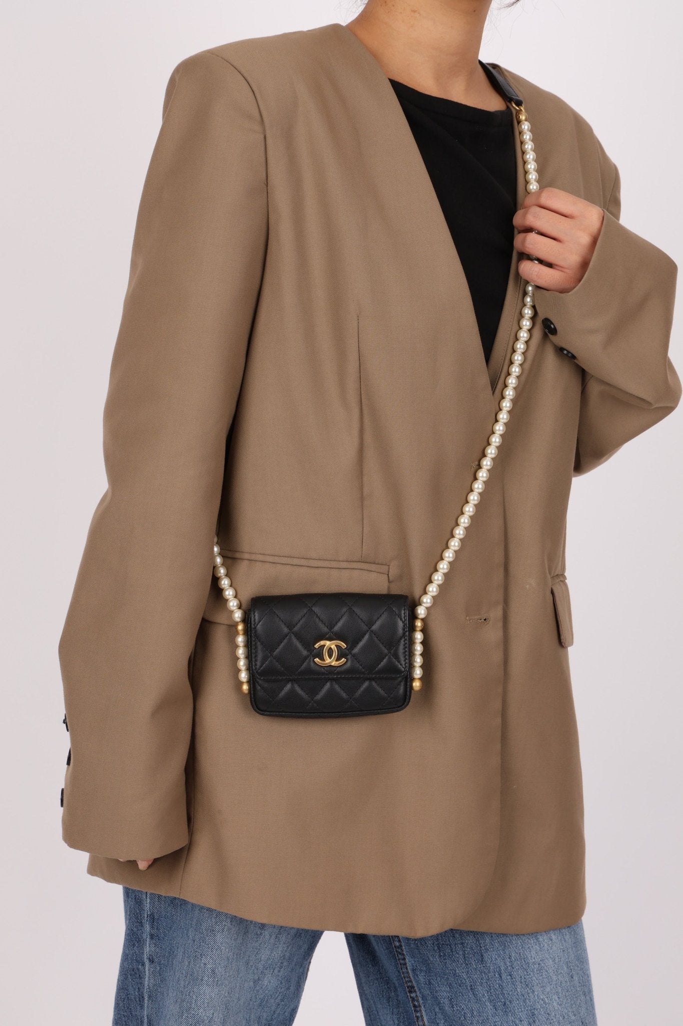 Chanel 2021 Quilted Calfskin About Pearls Card Holder Flap With Chain - FashioNica