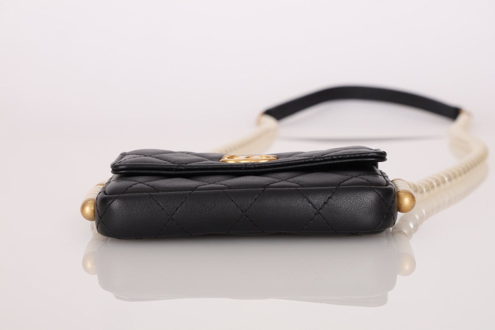 Chanel 2021 Quilted Calfskin About Pearls Card Holder Flap With Chain - FashioNica