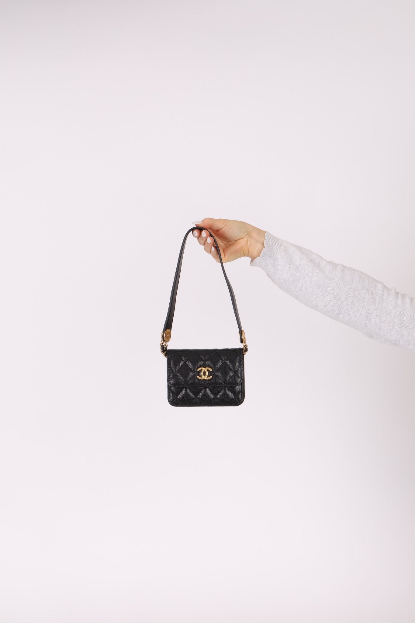 Chanel 2022 Caviar Quilted Twist Your Buttons Coin Purse With Chain - FashioNica