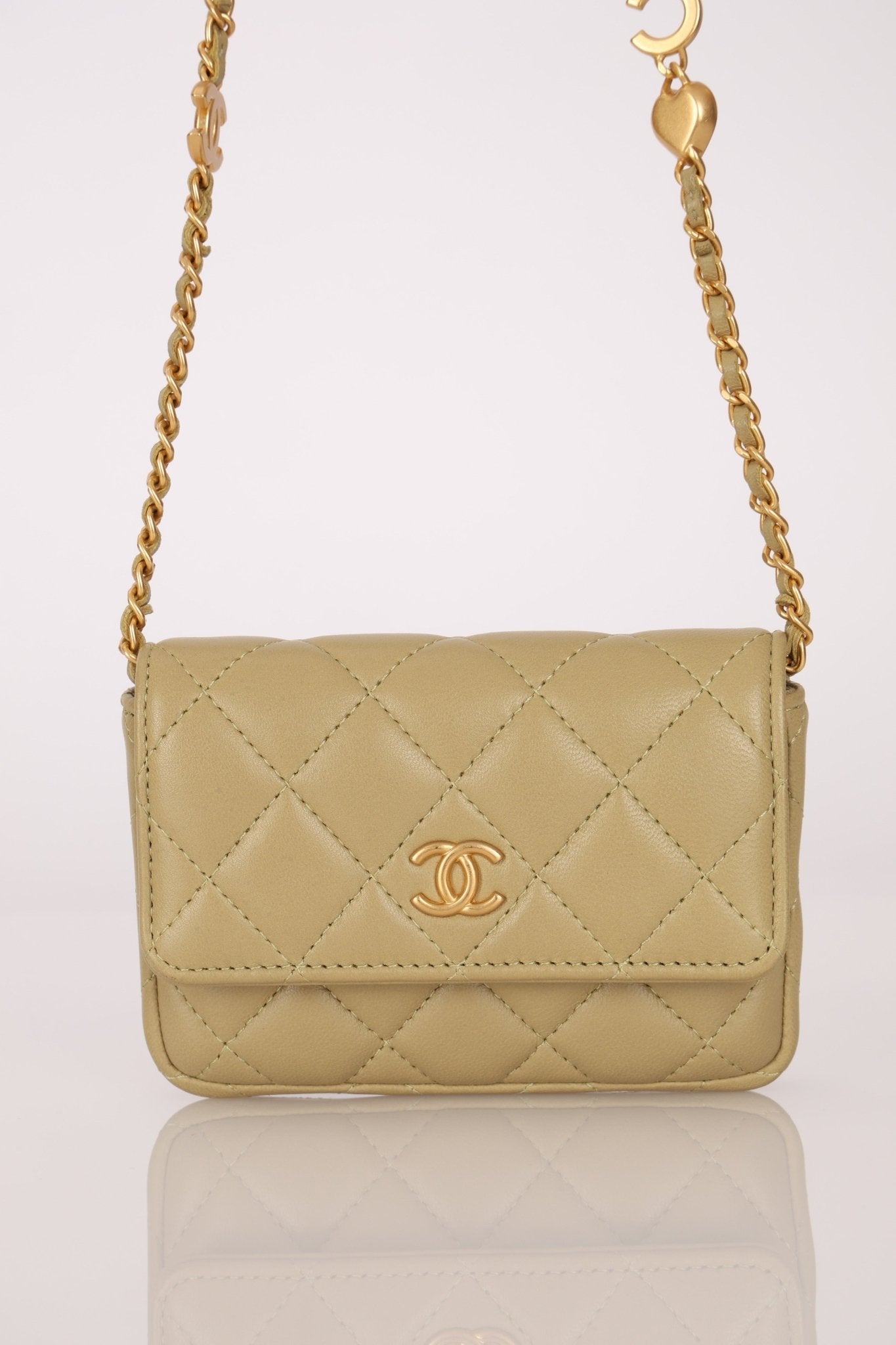 Chanel 2023 Matcha Lambskin Coco Cardholder on Chain - FashioNica