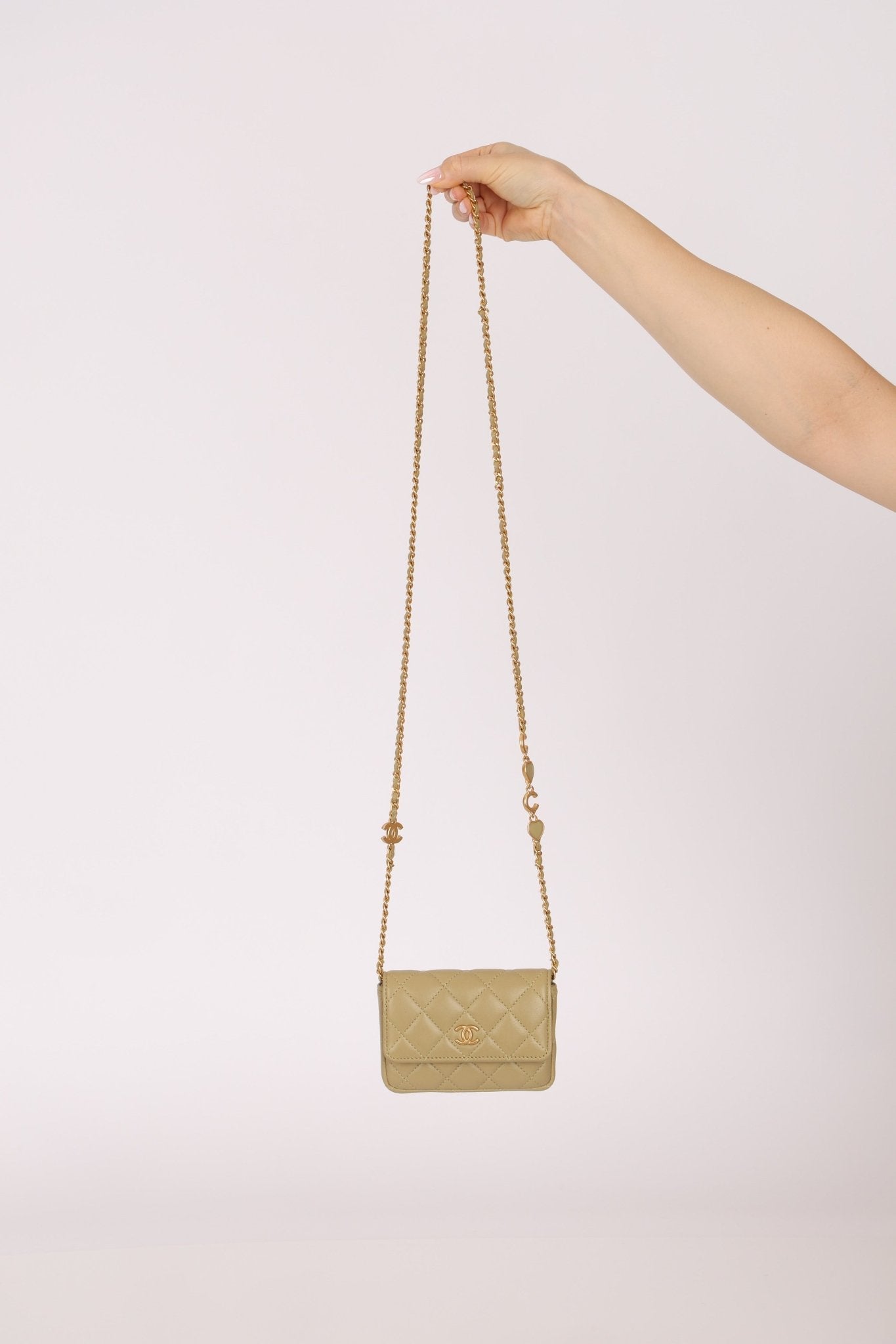 Chanel 2023 Matcha Lambskin Coco Cardholder on Chain - FashioNica