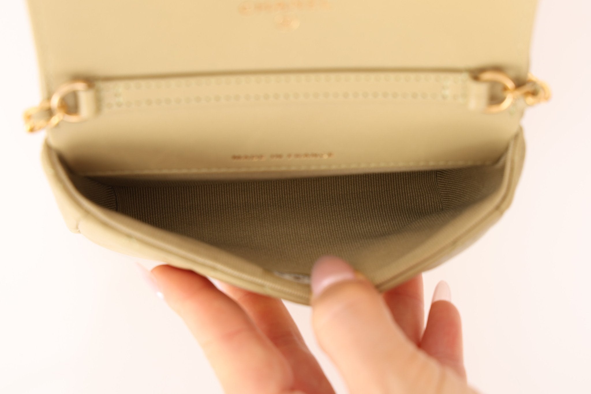 Chanel 2023 Matcha Lambskin Coco Cardholder on Chain - FashioNica