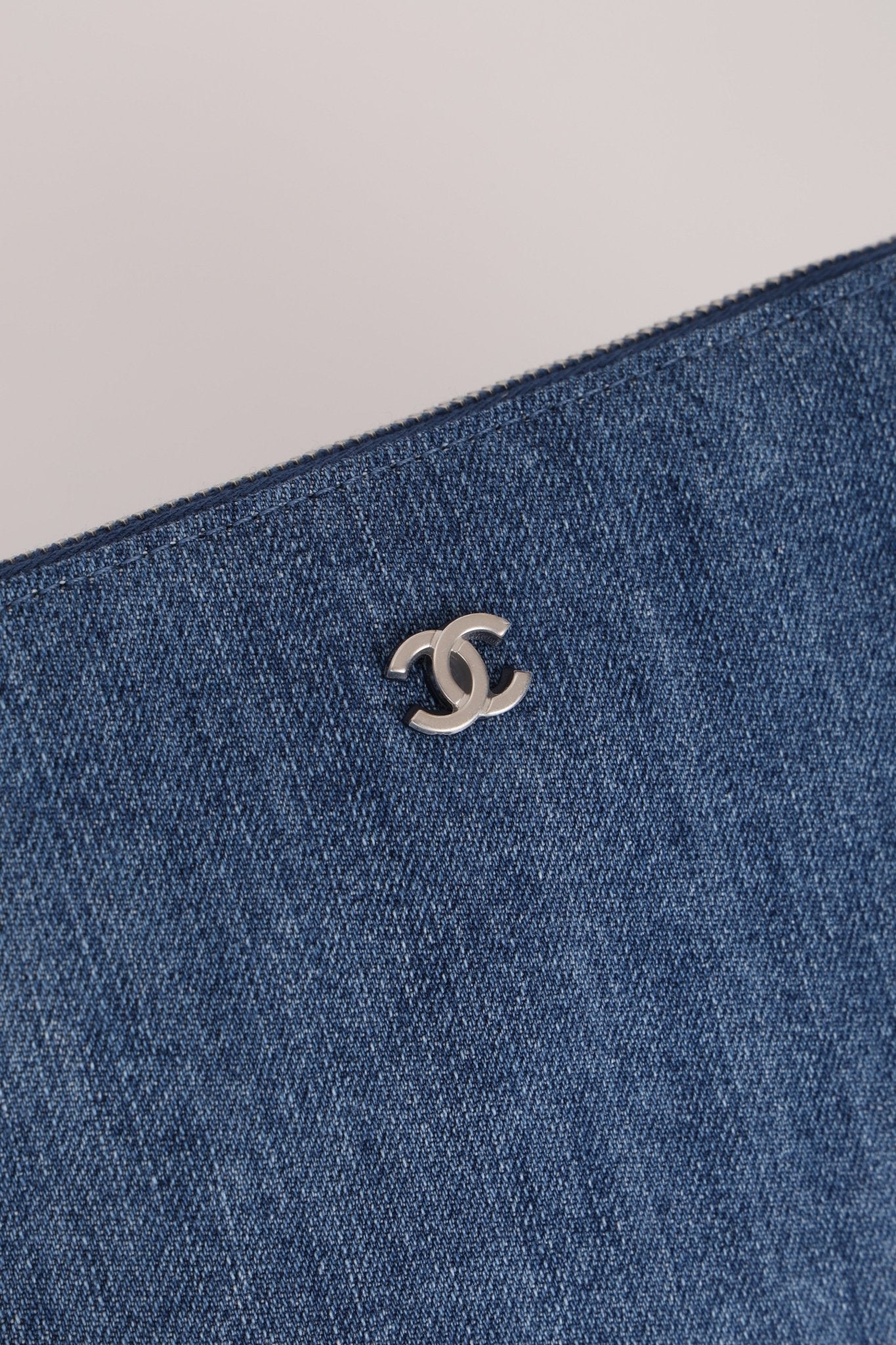 Chanel 2023 Small Denim 22 Shoulder Bag - FashioNica