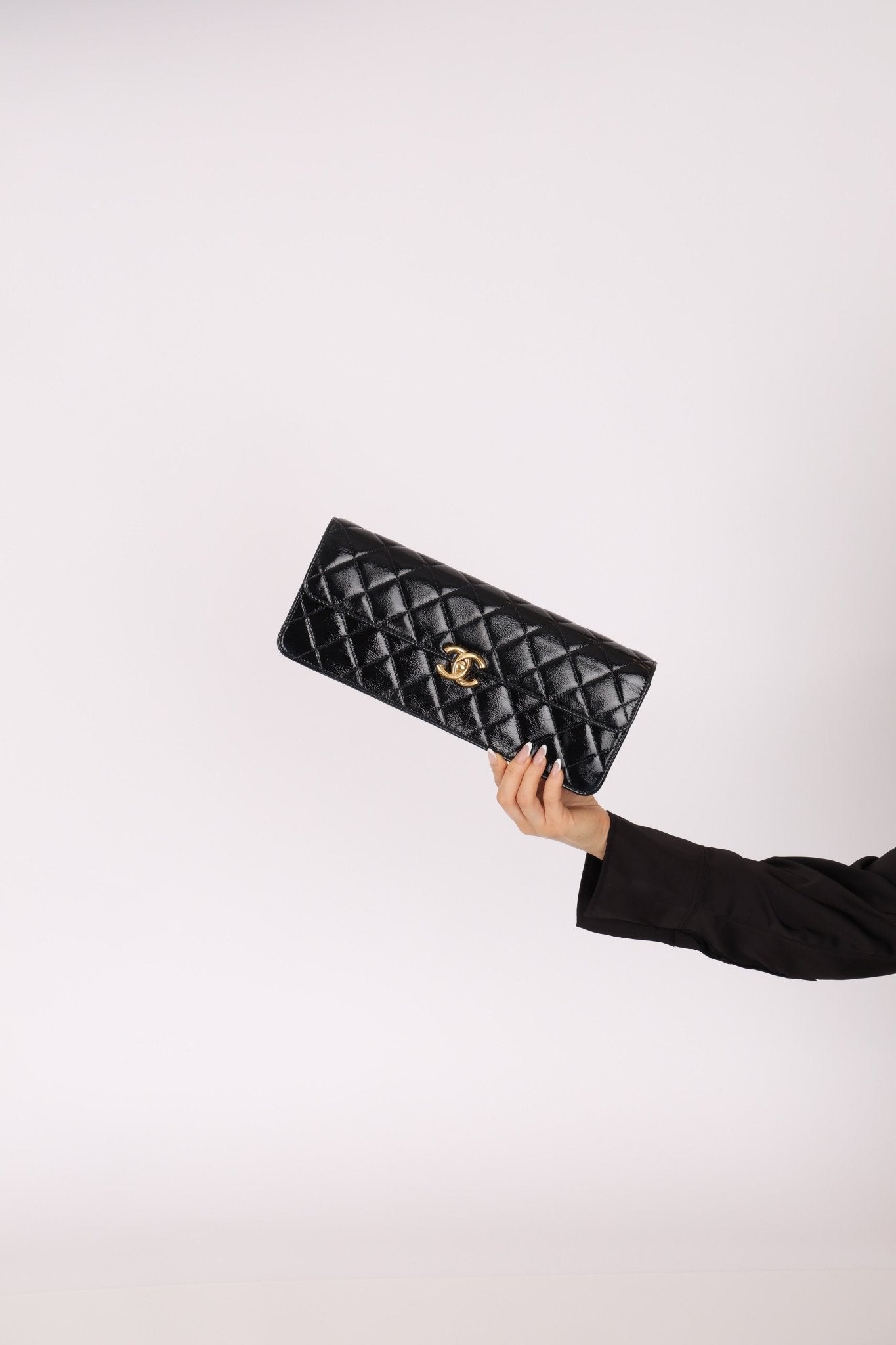 Chanel 2024 Patent Métiers d’art Turnlock Large East West Bag - FashioNica