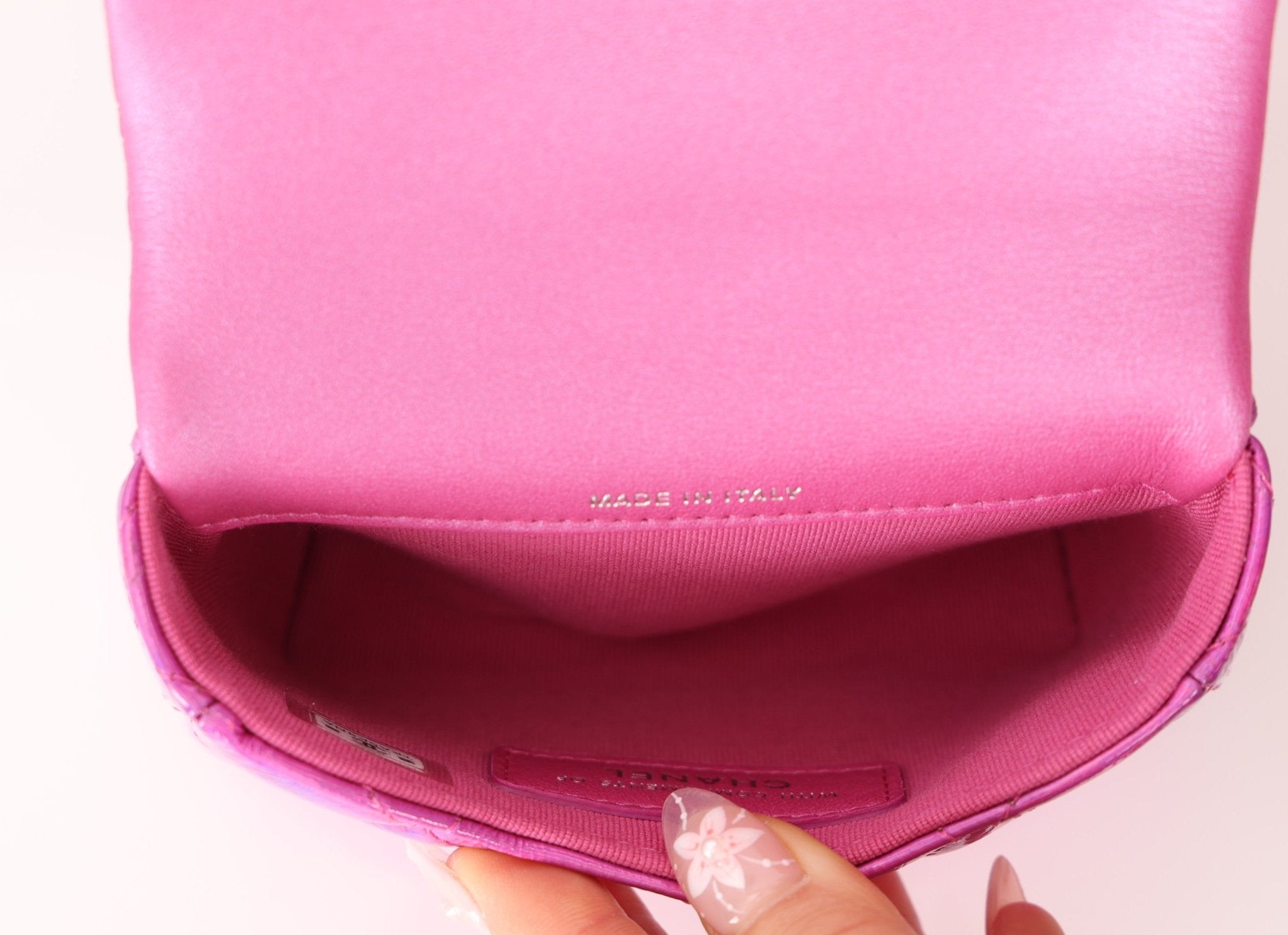 Chanel 24C Iridescent Patent Quilted Carabiner Card Holder - FashioNica