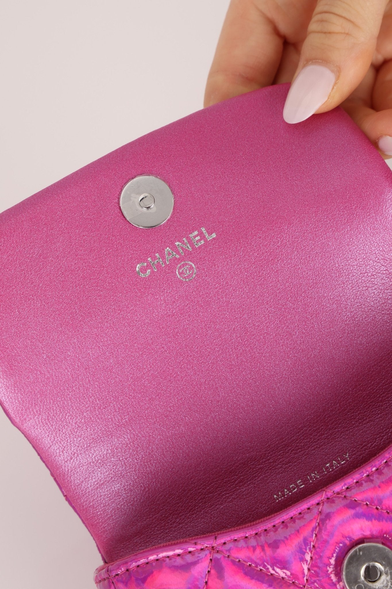 Chanel 24C Iridescent Patent Quilted Carabiner Card Holder - FashioNica