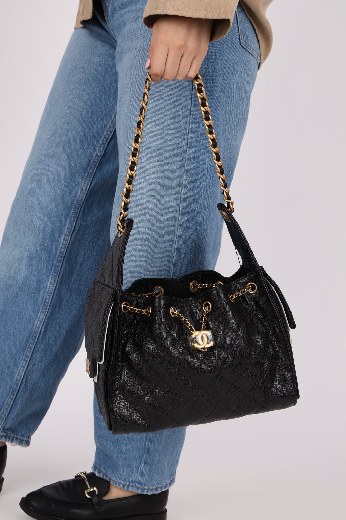 Chanel 25 Caviar Small Shoulder Bag - FashioNica