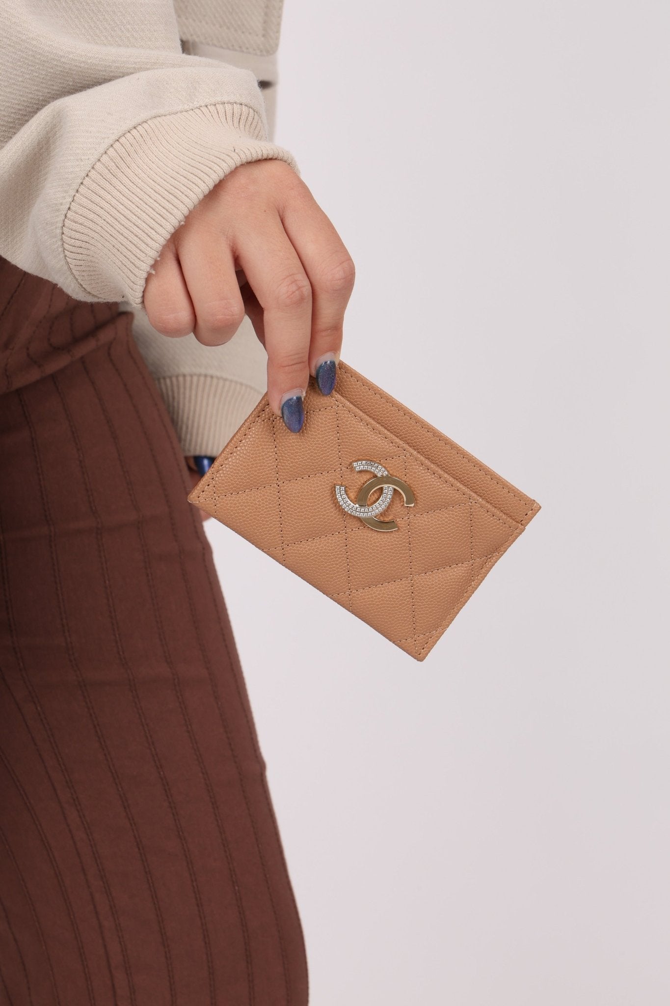 Chanel Caviar Crystal Embellished CC Cardholder - FashioNica