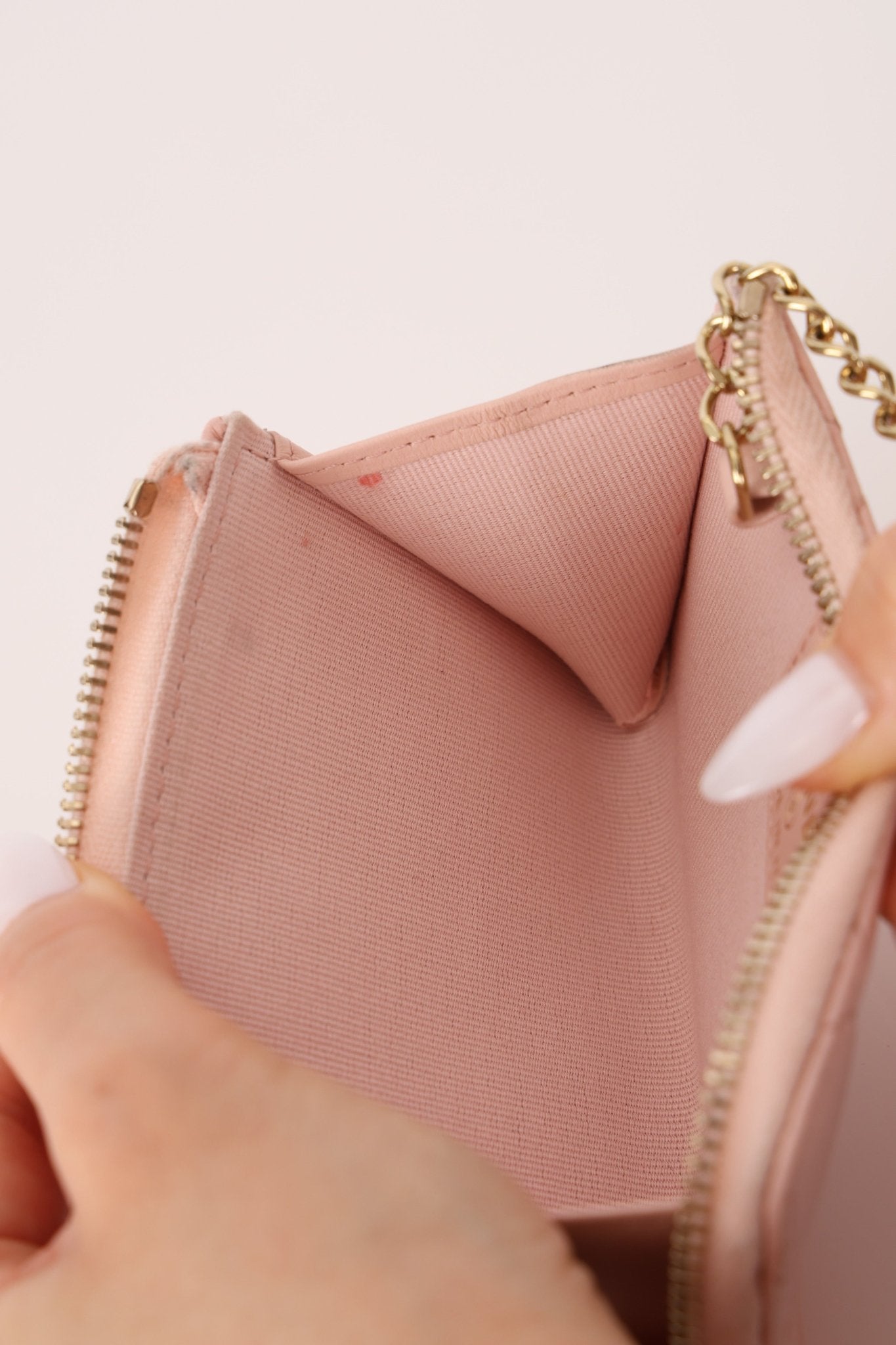 Chanel Caviar Zip Card Holder Key Pouch - FashioNica