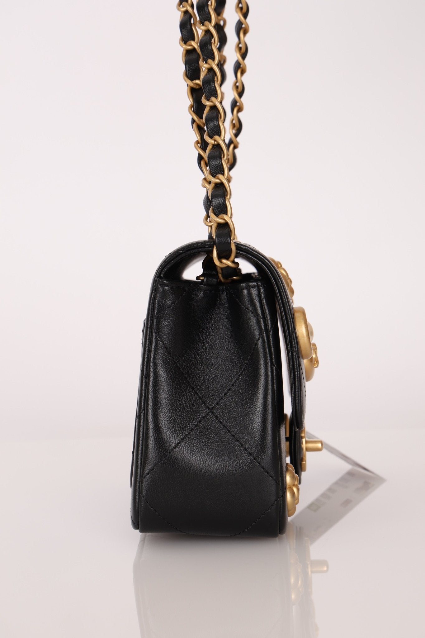 Chanel Métiers d'Art Winter 2025 Lambskin Charms Single Flap - FashioNica