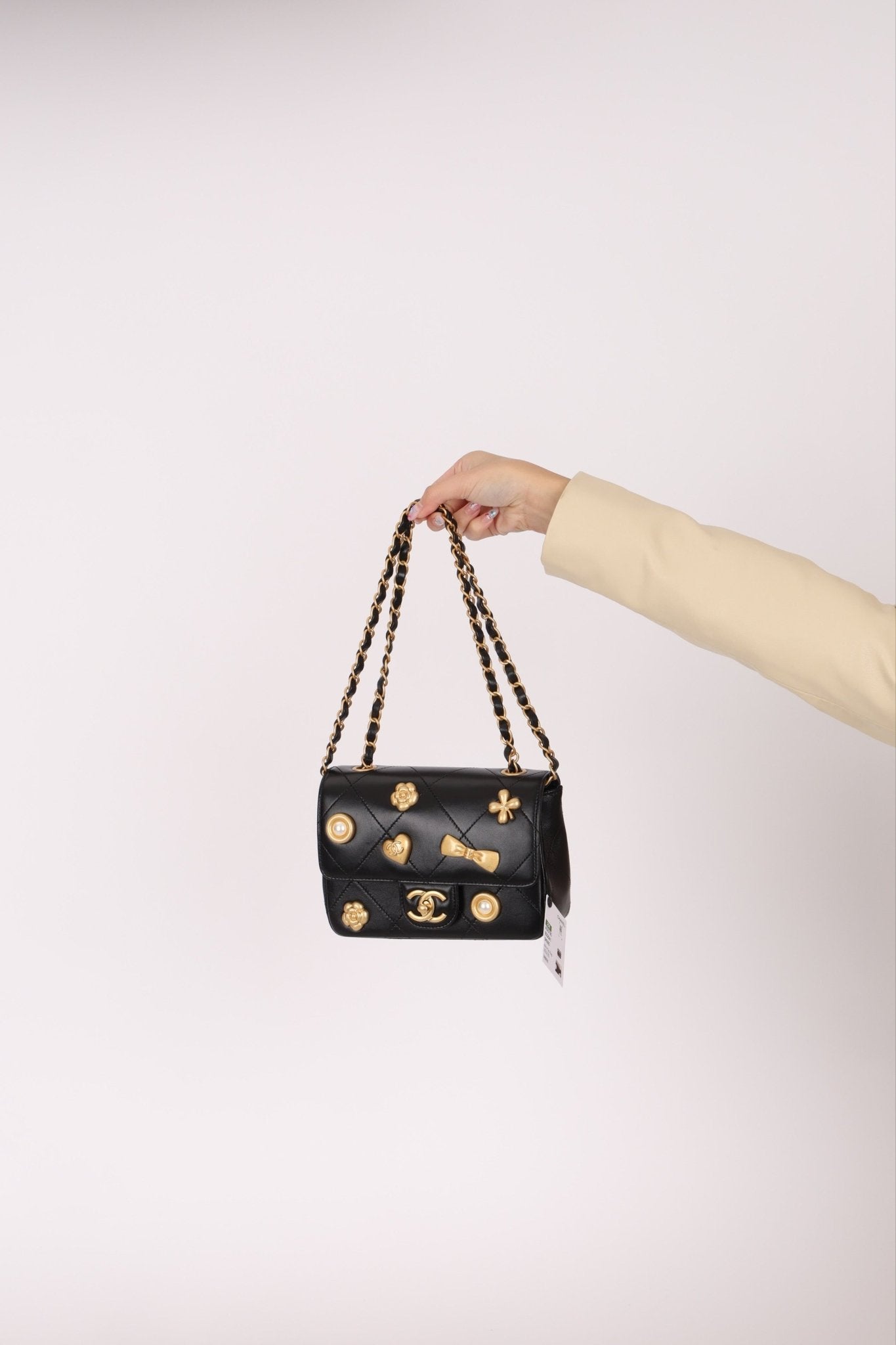 Chanel Métiers d'Art Winter 2025 Lambskin Charms Single Flap - FashioNica