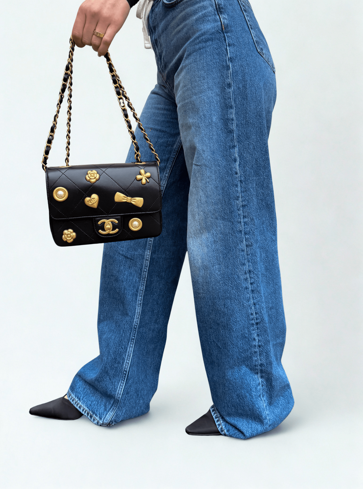 Chanel Métiers d'Art Winter 2025 Lambskin Charms Single Flap - FashioNica