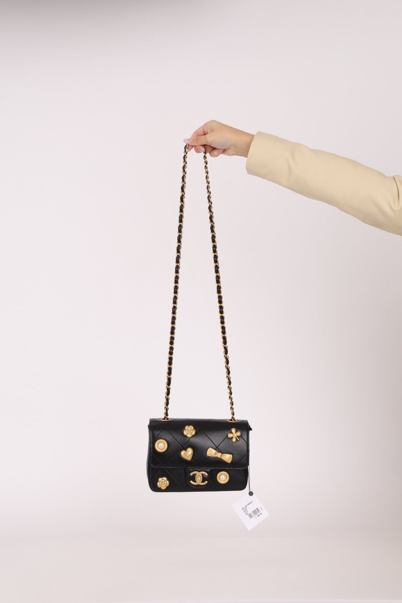 Chanel Métiers d'Art Winter 2025 Lambskin Charms Single Flap - FashioNica