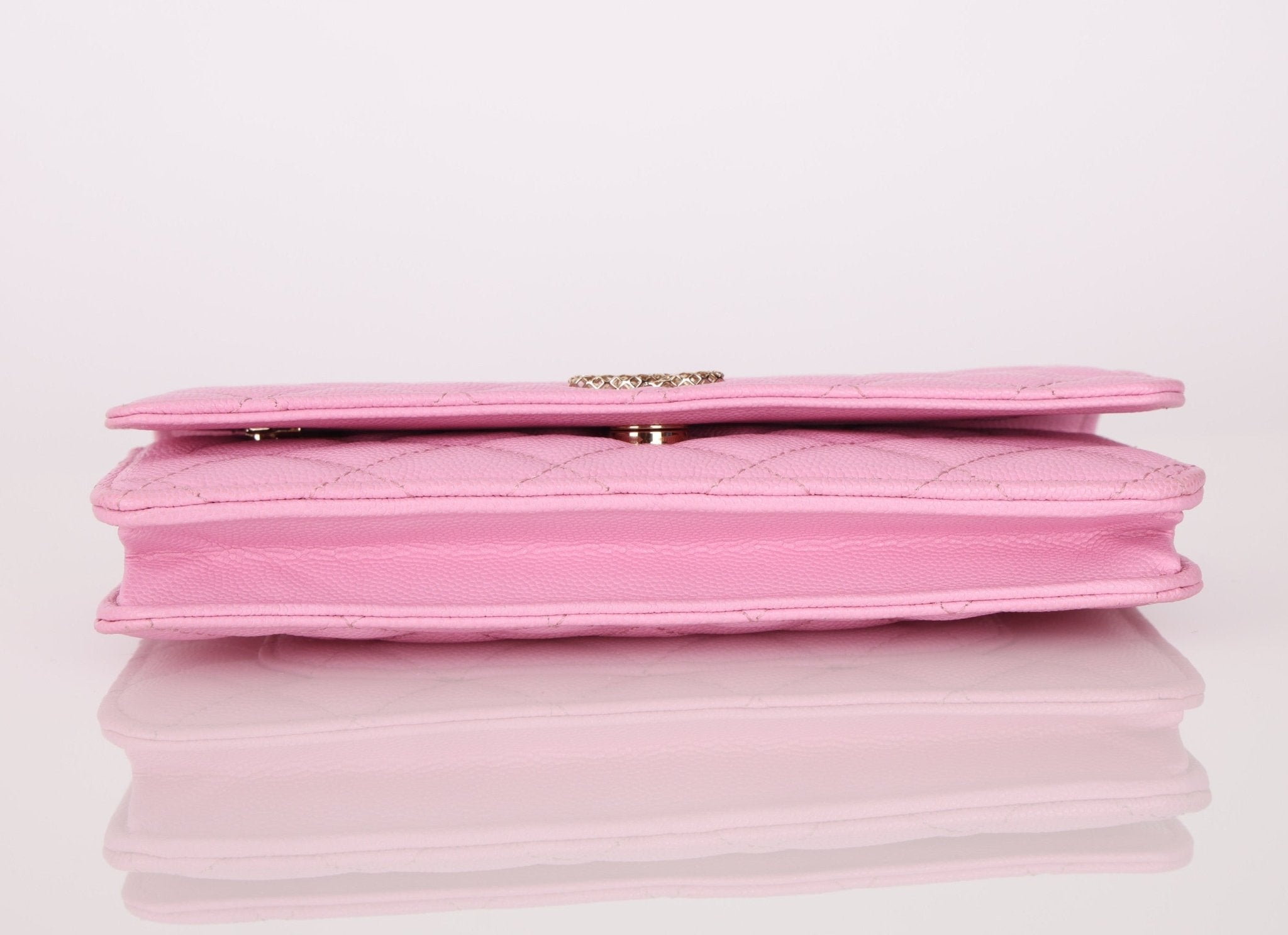 Chanel Sakura Caviar Wallet on Chain - FashioNica