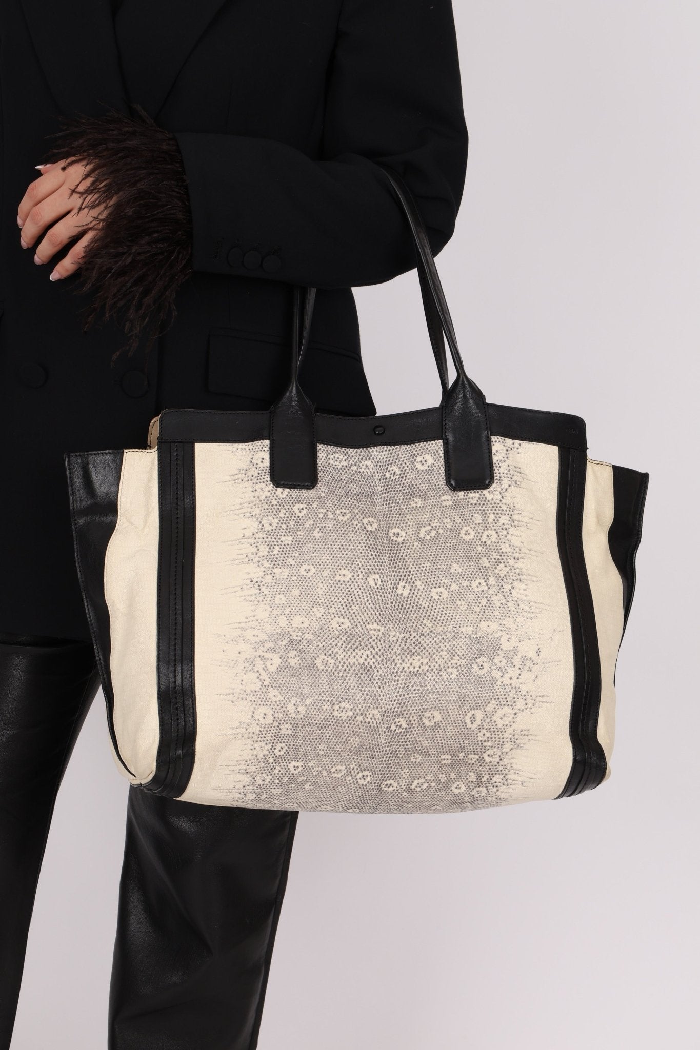 Chloe Opal & Black Embossed Ring Lizard Allison Tote Bag - FashioNica
