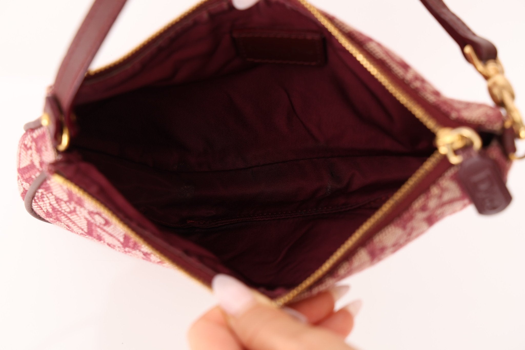 Dior 2002 Red Trotter Saddle Pochette - FashioNica