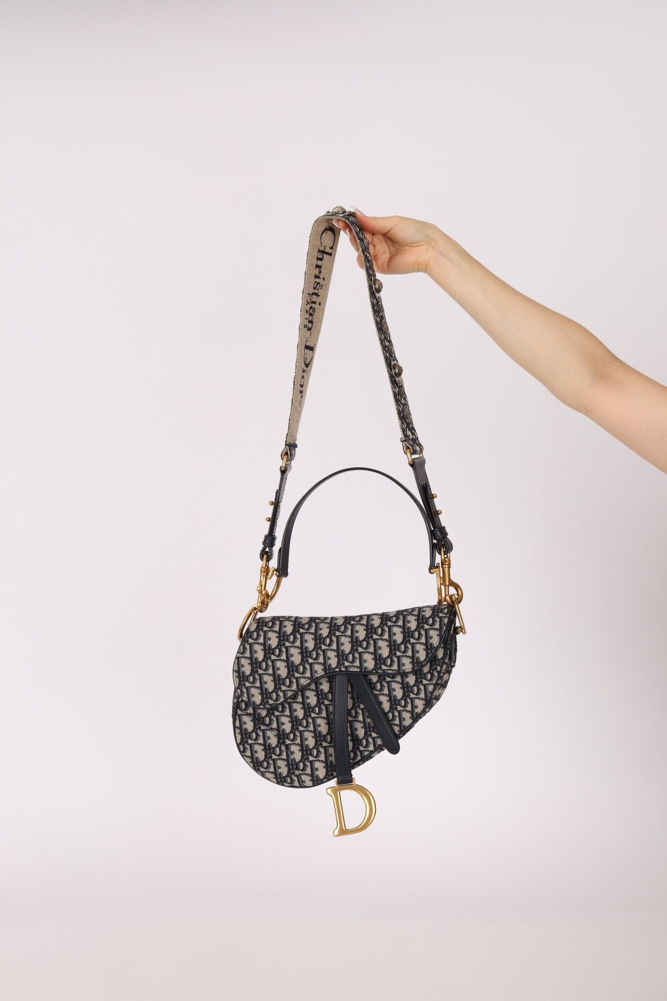 Dior 2019 Oblique Medium Saddle with Dior Guitar Strap - FashioNica