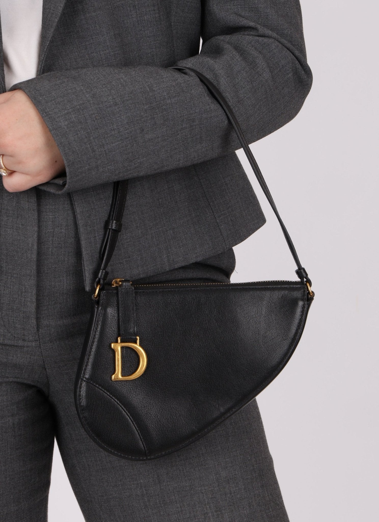 Dior 2023 Black Goatskin Saddle Rodeo Pochette - FashioNica