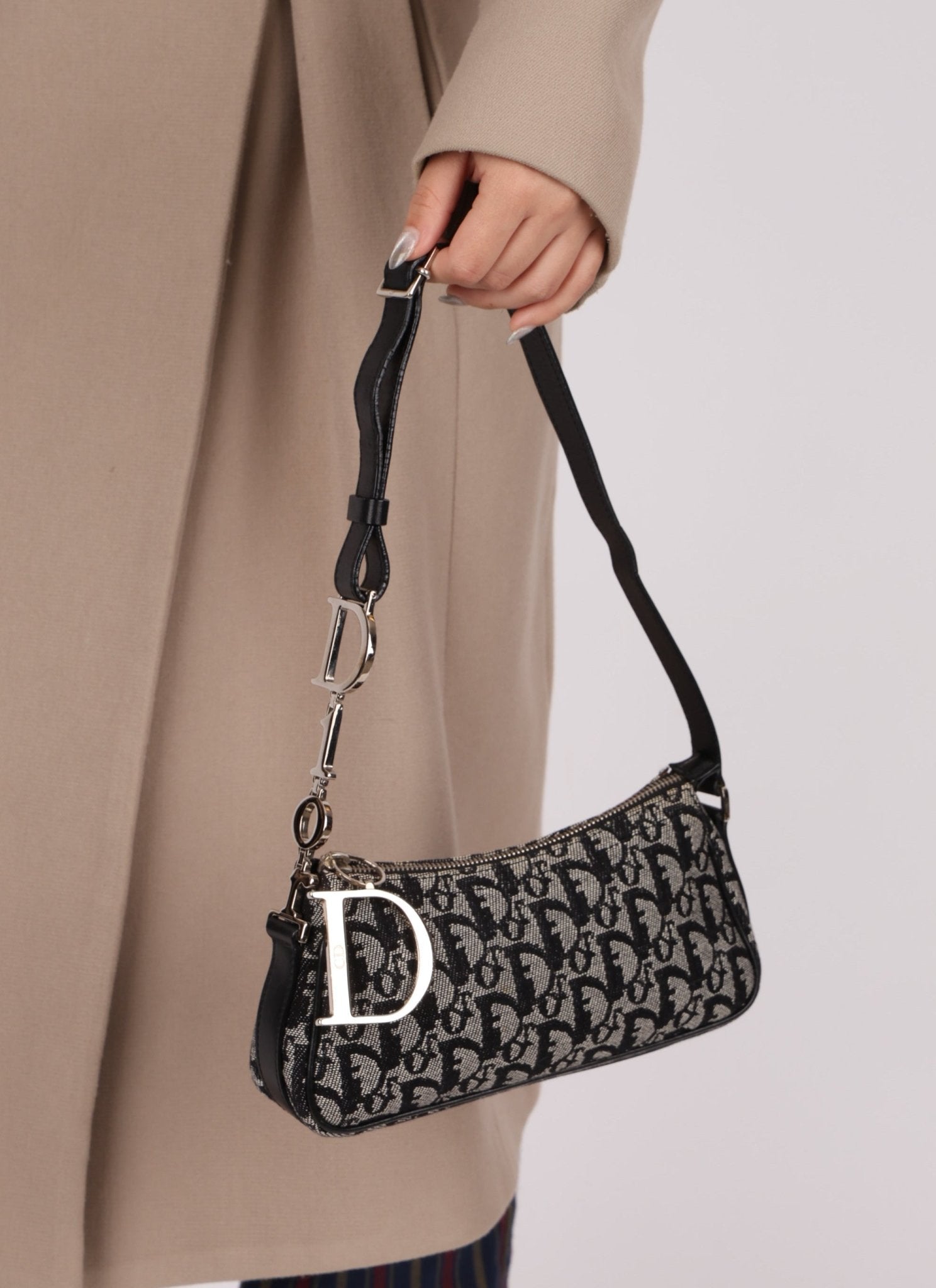 Dior Black Trotter Charm Pochette - FashioNica