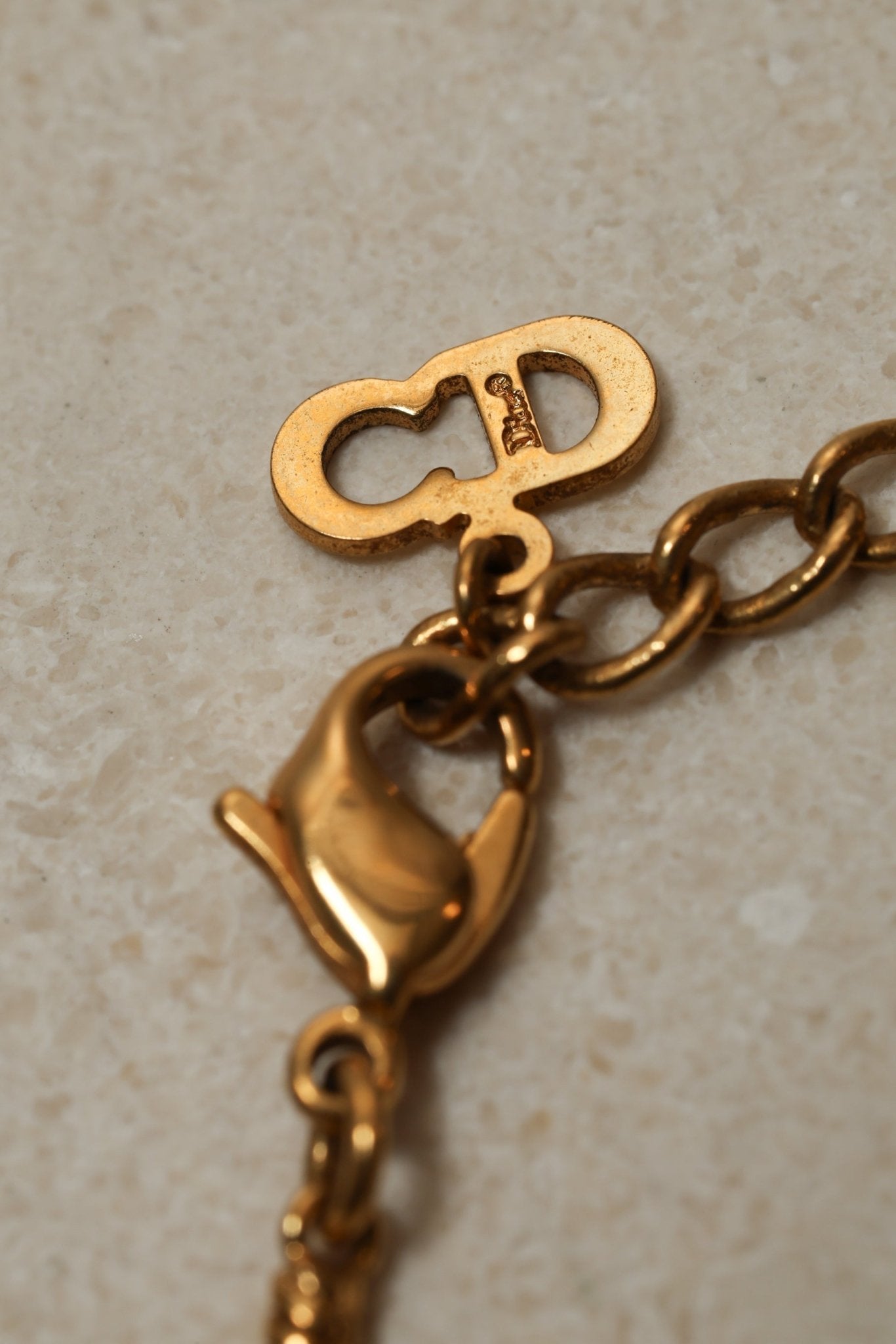 Dior Logo Letters Pendant Necklace - FashioNica