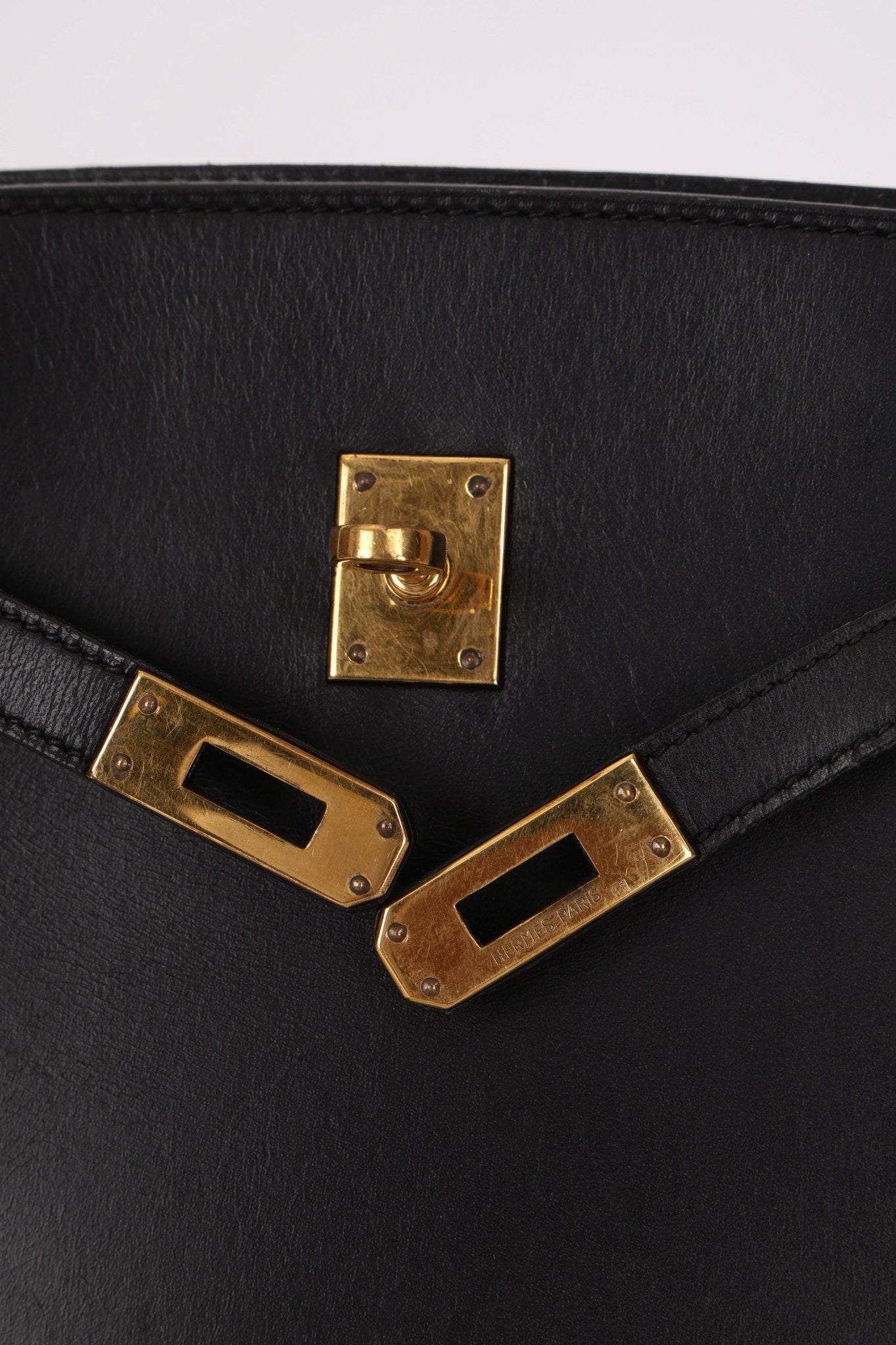 Discontinued Hermès 1988 Noir Box Kelly Sport 20 PM GHW - FashioNica