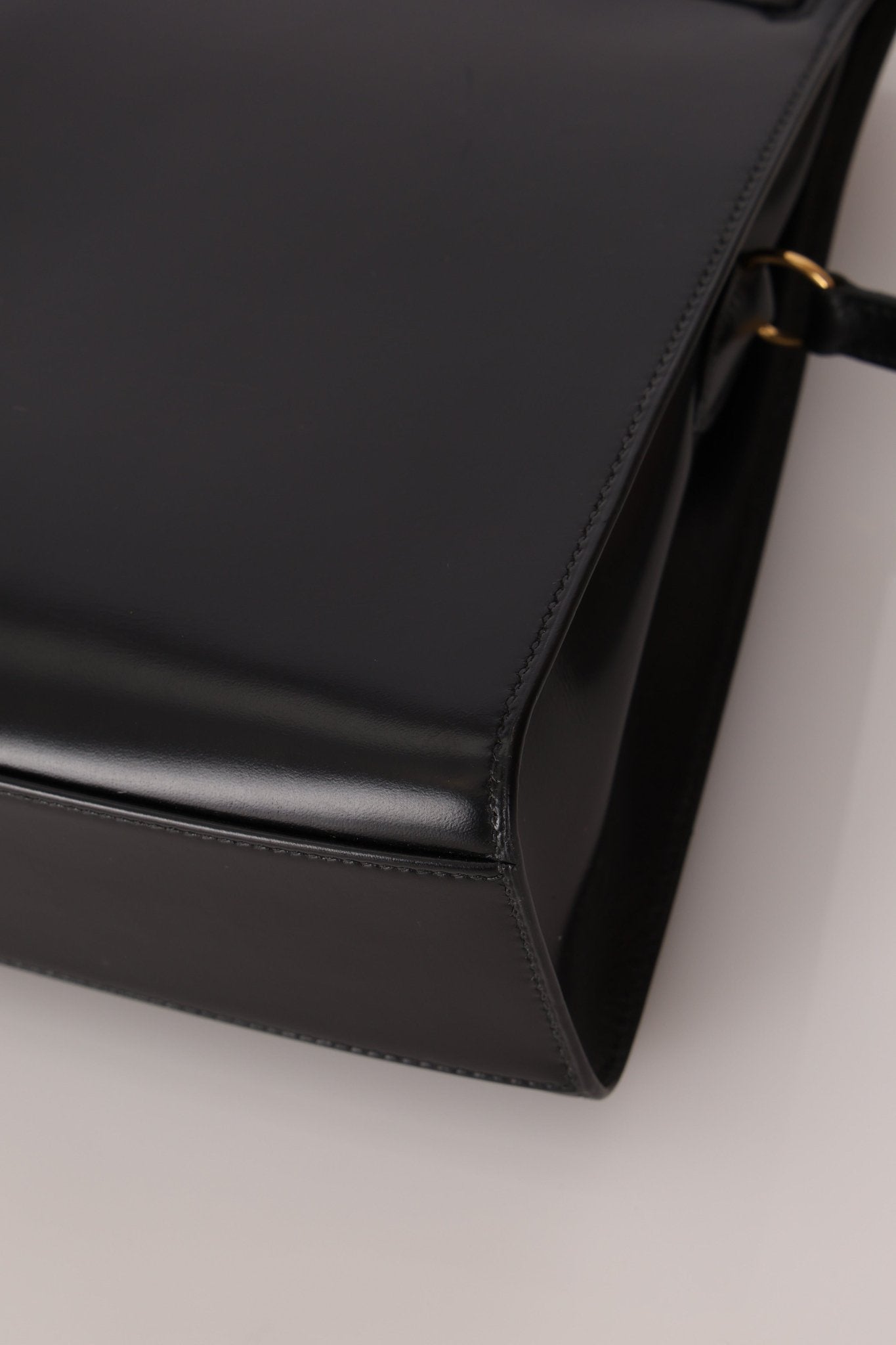 Discontinued Hermès 1990 Noir Box Kelly Sport 24 PM GHW - FashioNica