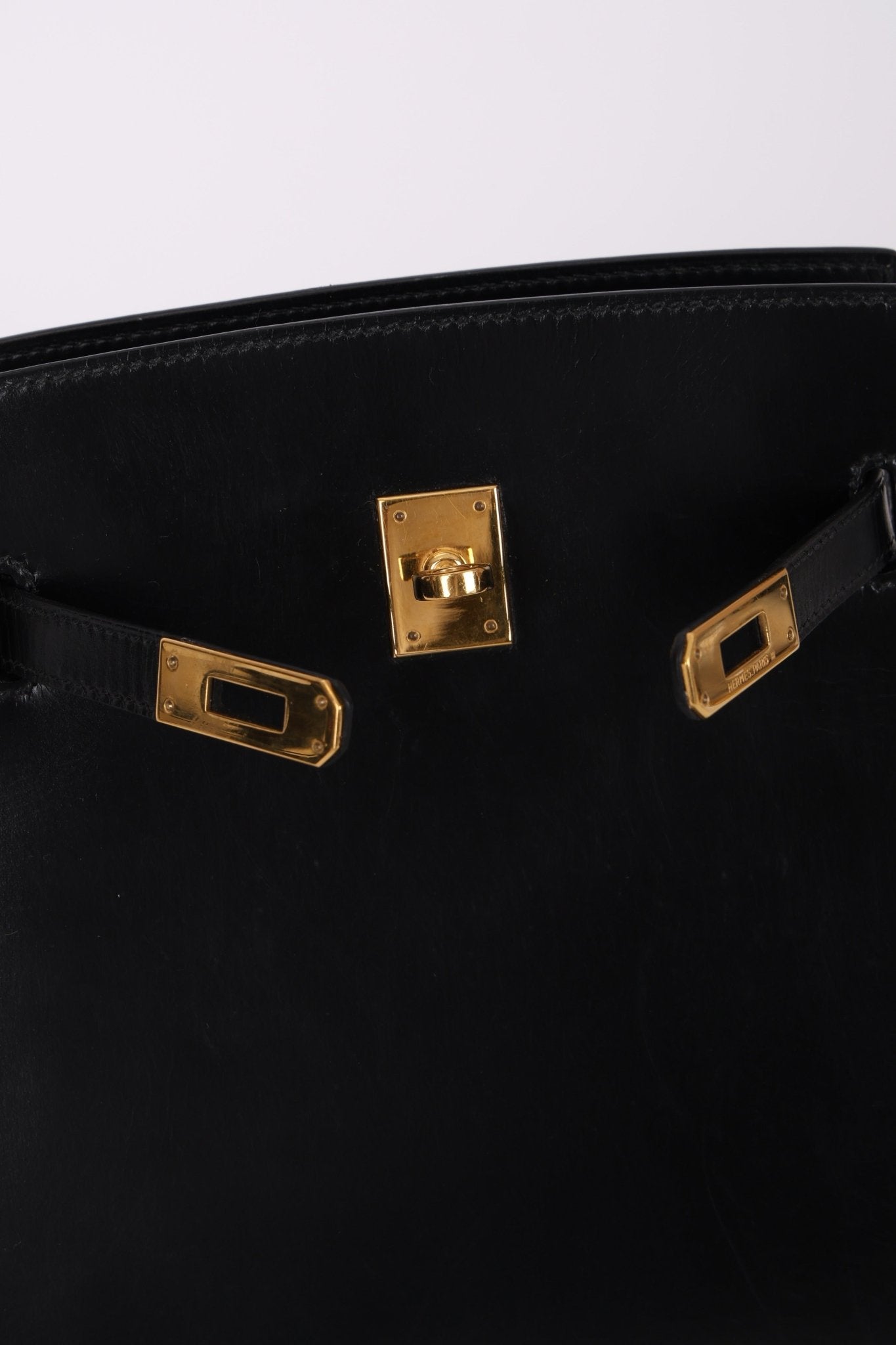 Discontinued Hermès 1990 Noir Box Kelly Sport 24 PM GHW - FashioNica