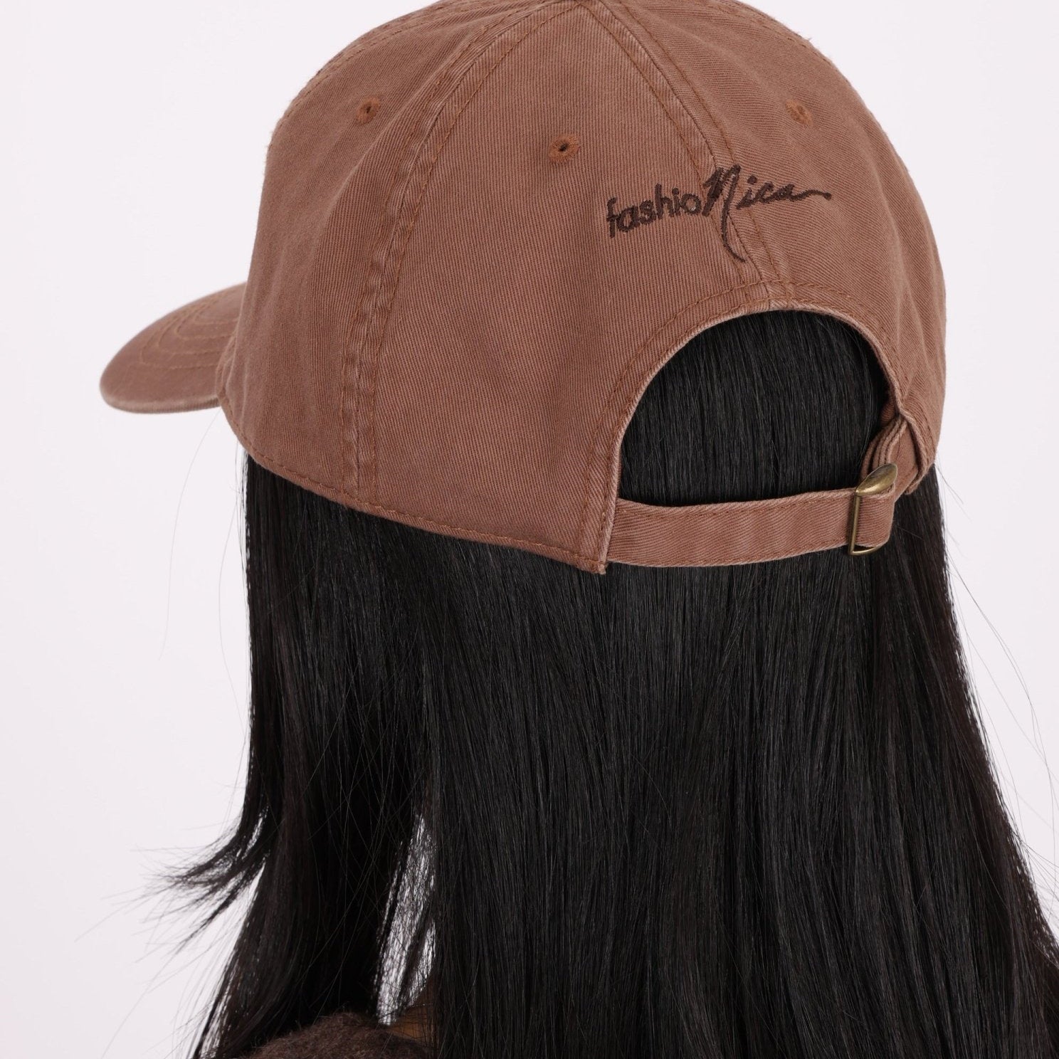 FashioNica Get That Bag Hat - Chocolat Chaud - FashioNica
