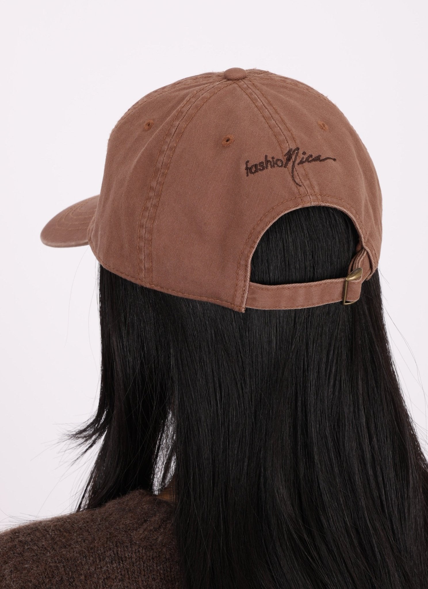 FashioNica Get That Bag Hat - Chocolat Chaud - FashioNica