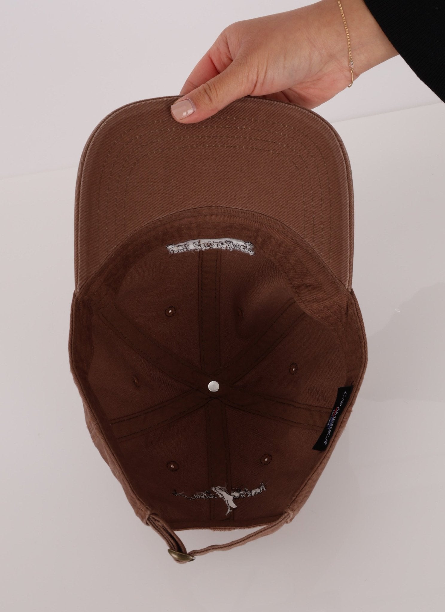 FashioNica Get That Bag Hat - Chocolat Chaud - FashioNica