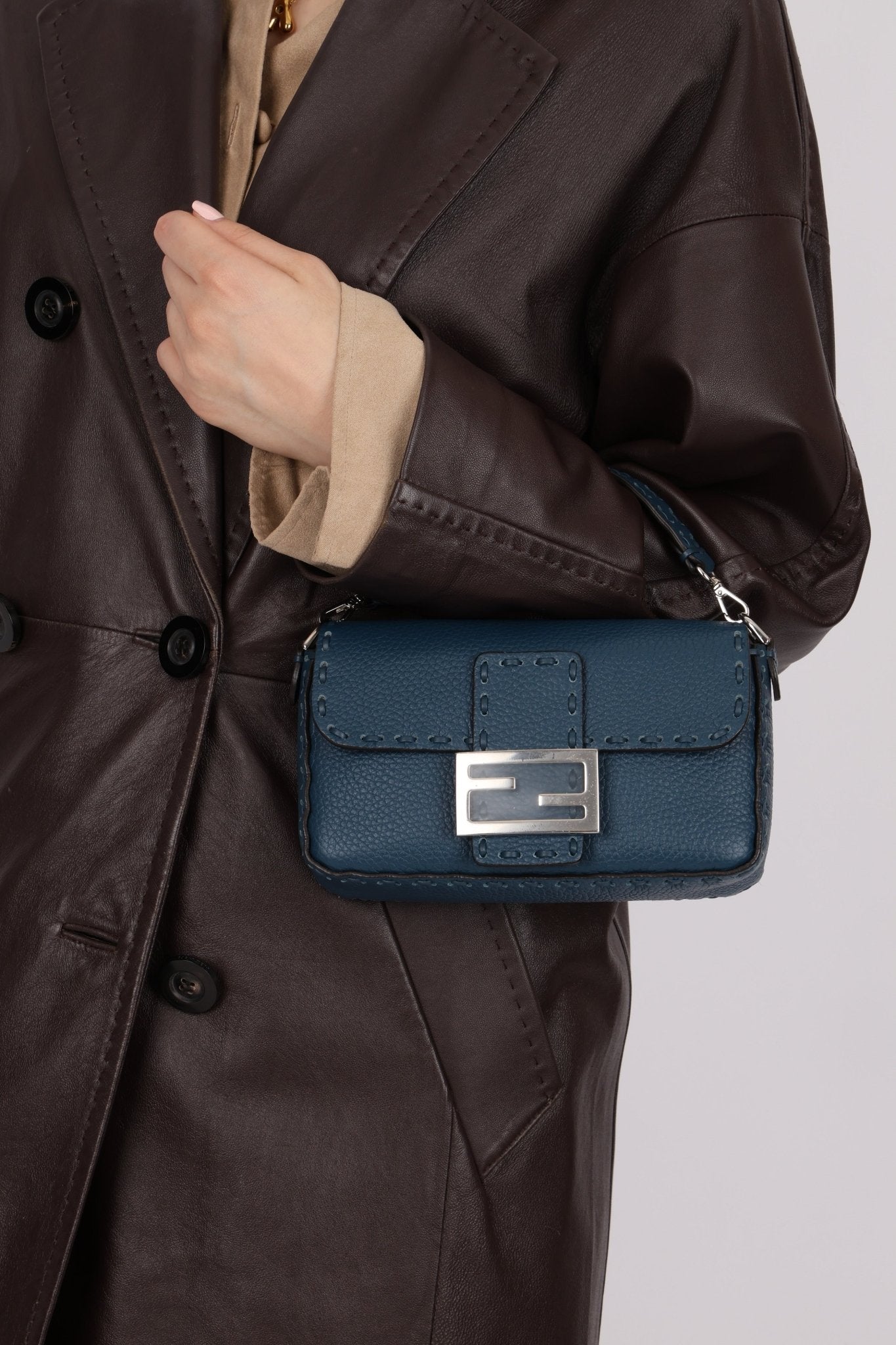 Fendi Blue Cuoio Romano Baguette Bag - FashioNica