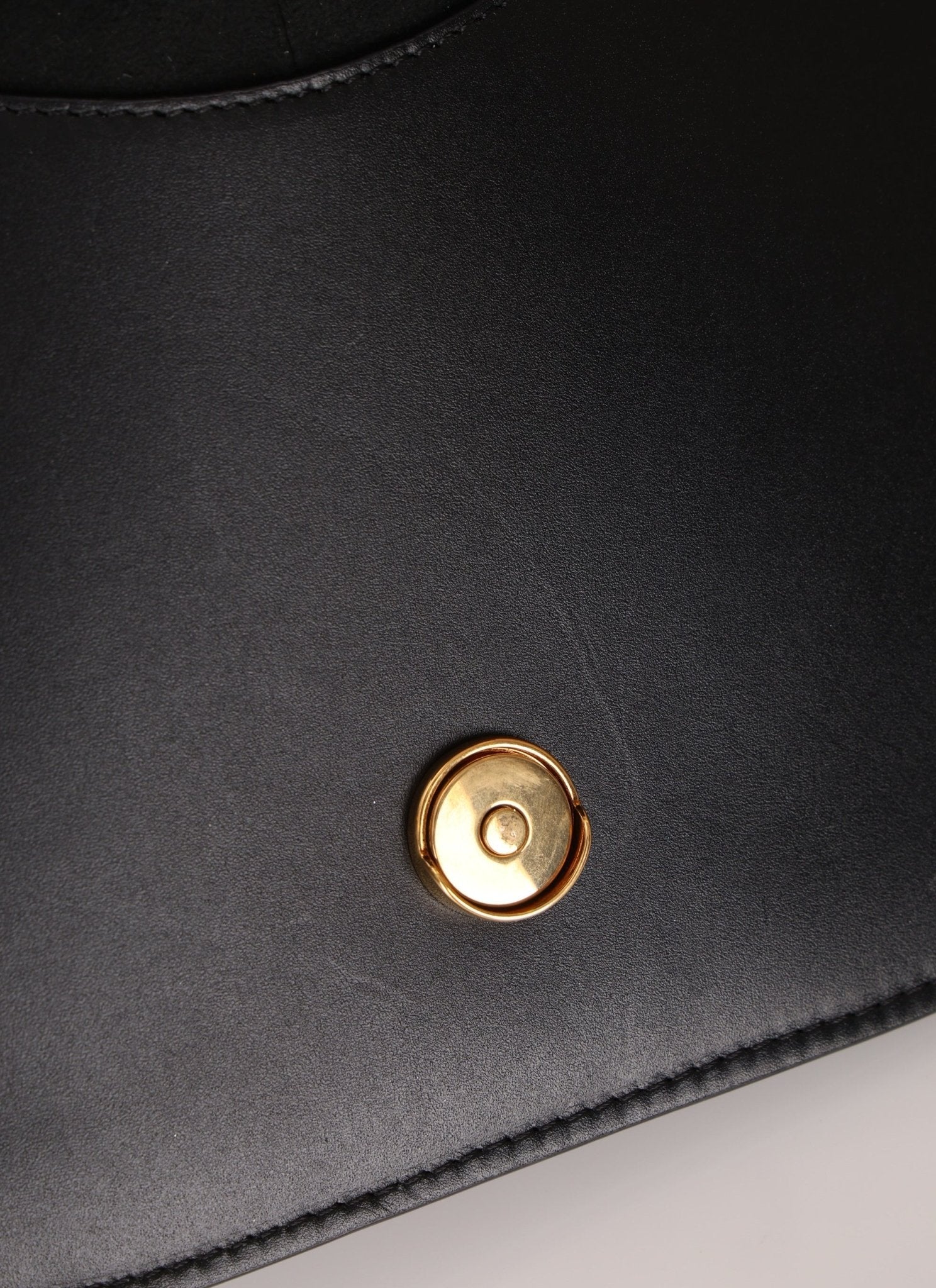 Fendi C’mon Black Medium Shoulder Bag - FashioNica