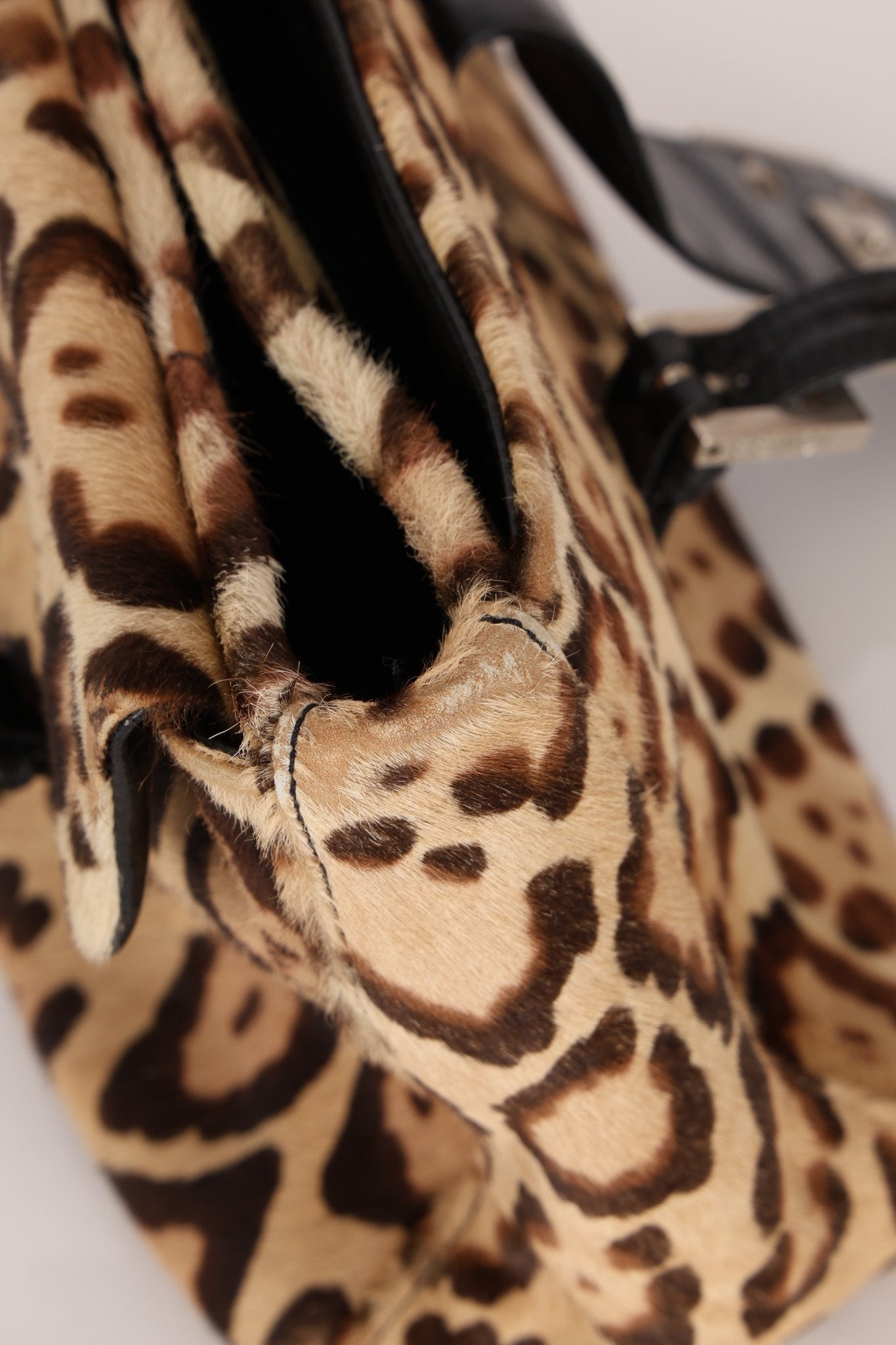 Fendi Jaguar Print Ponyhair Baguette Bag - FashioNica
