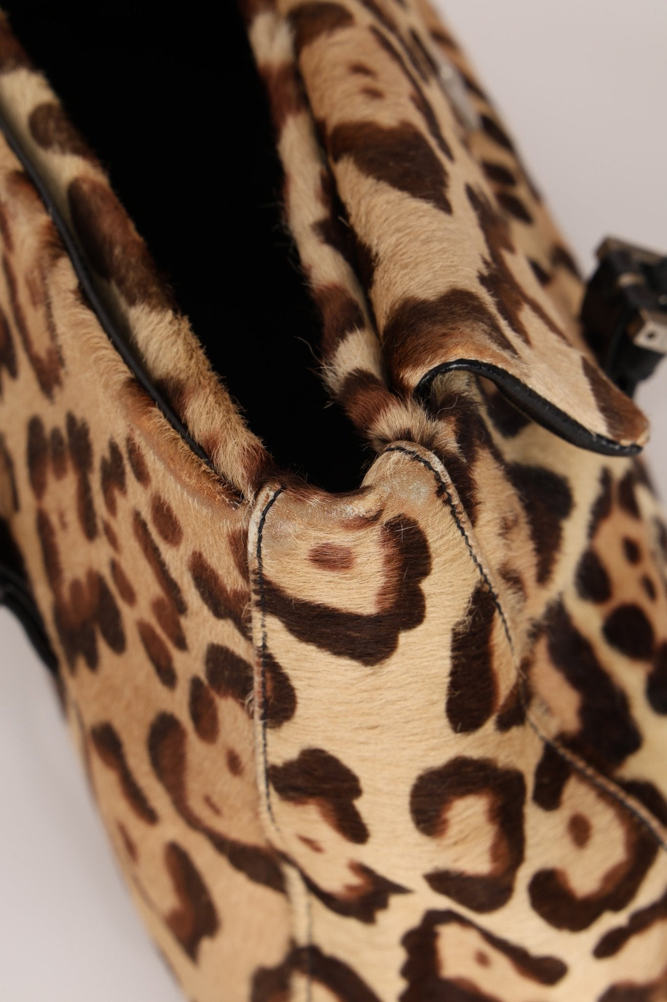 Fendi Jaguar Print Ponyhair Baguette Bag - FashioNica