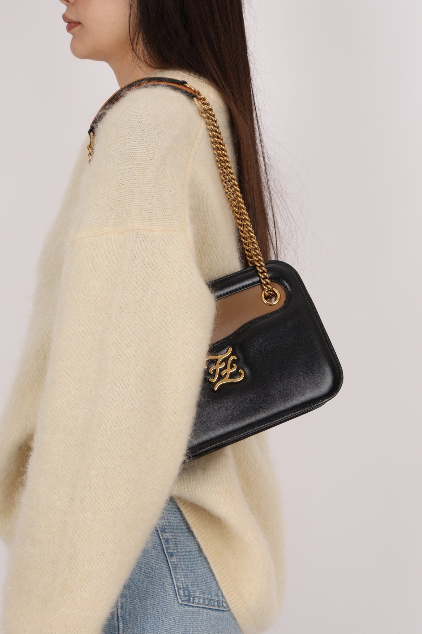 Fendi Leather Black Karligraphy Pocket Chain Bag - FashioNica