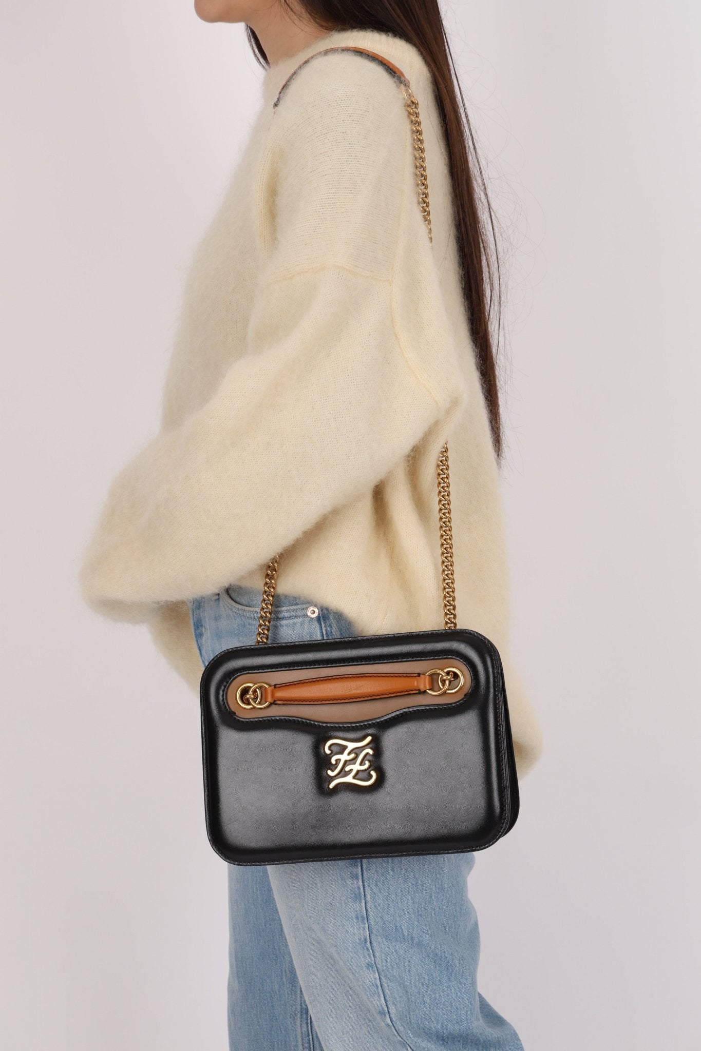 Fendi Leather Black Karligraphy Pocket Chain Bag - FashioNica