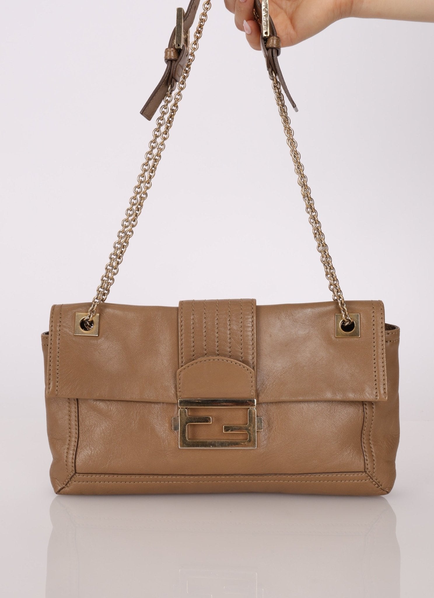 Fendi Leather Chain Baguette - FashioNica