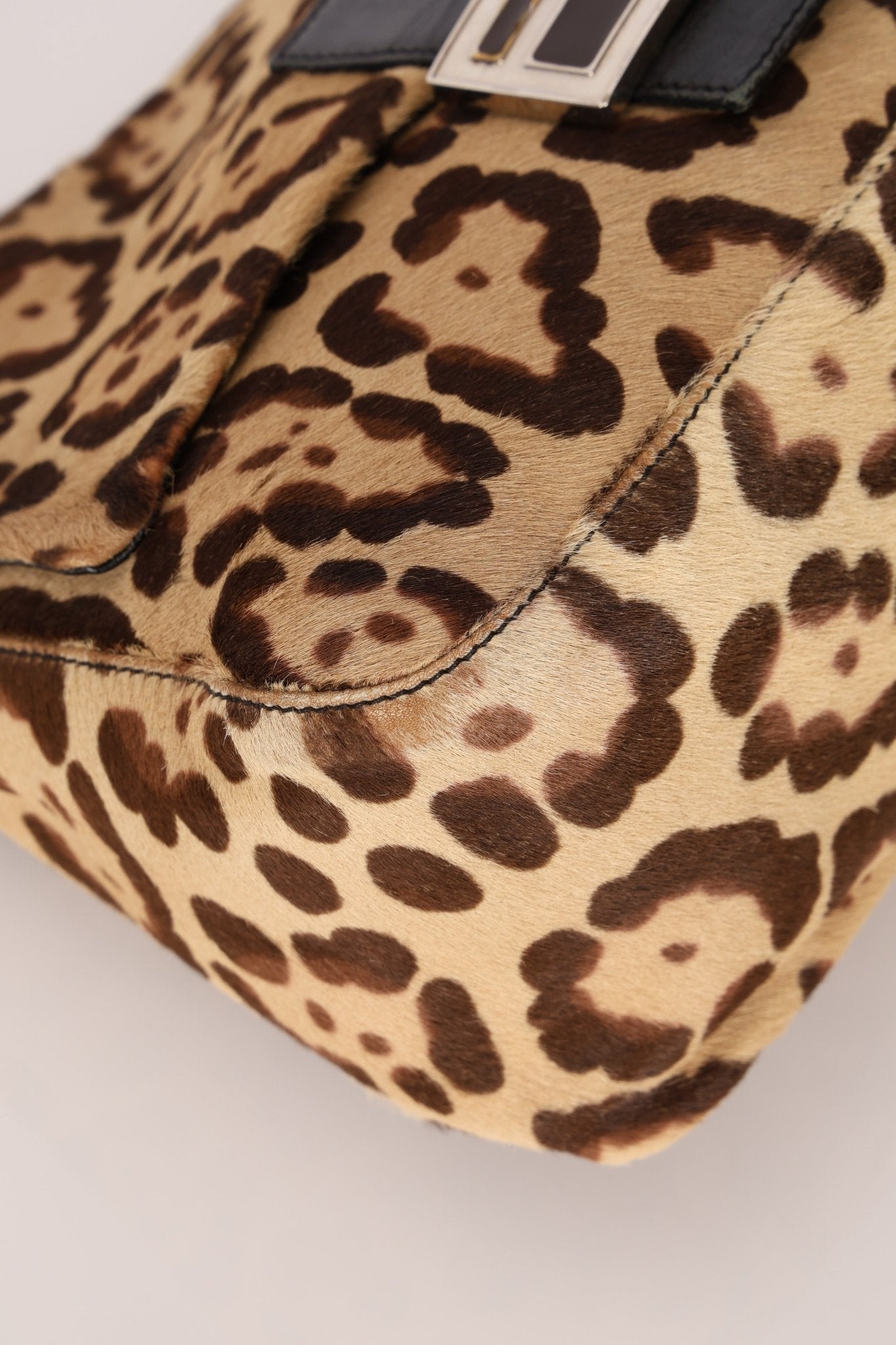 Fendi Leopard Print Ponyhair Mamma Baguette - FashioNica