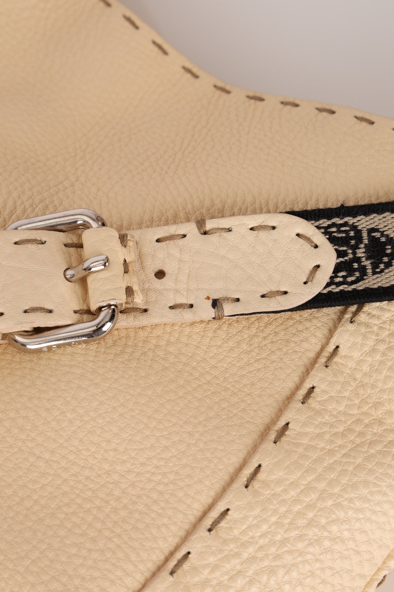 Fendi Selleria Buckle Grained Leather Hobo - FashioNica