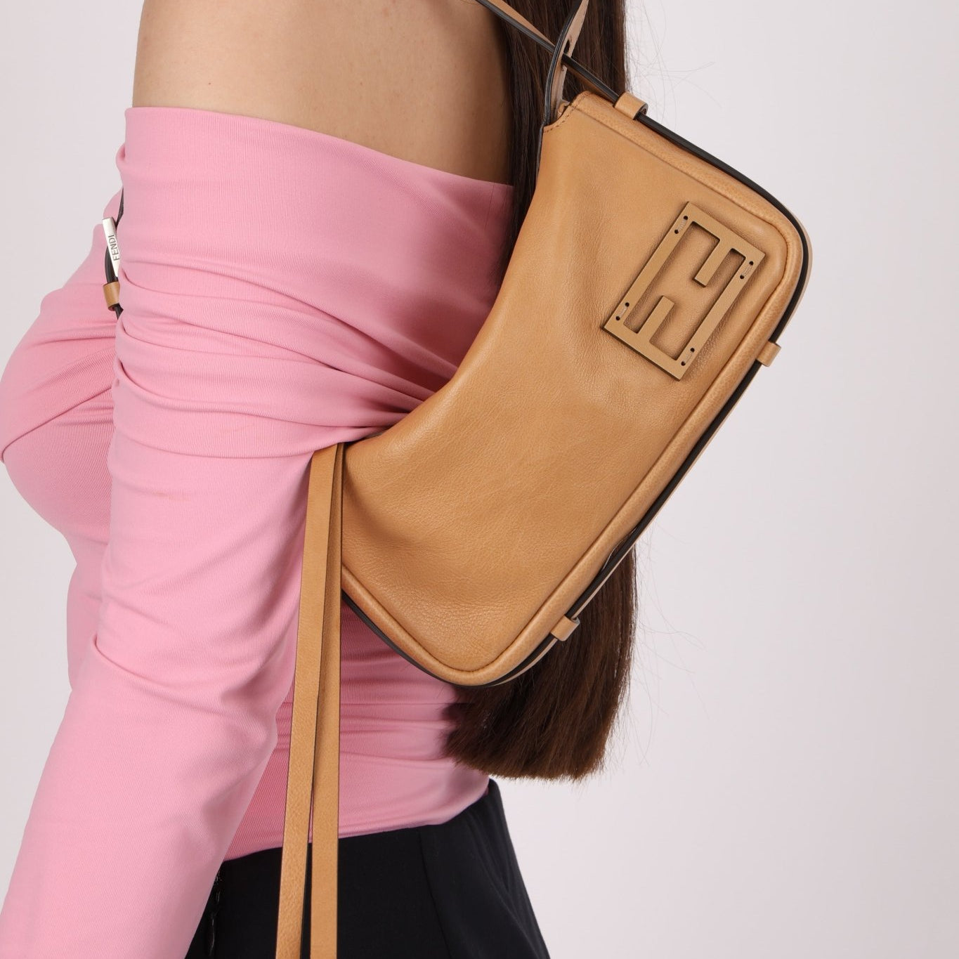Fendi Simply Fendi Mini Pochette - FashioNica