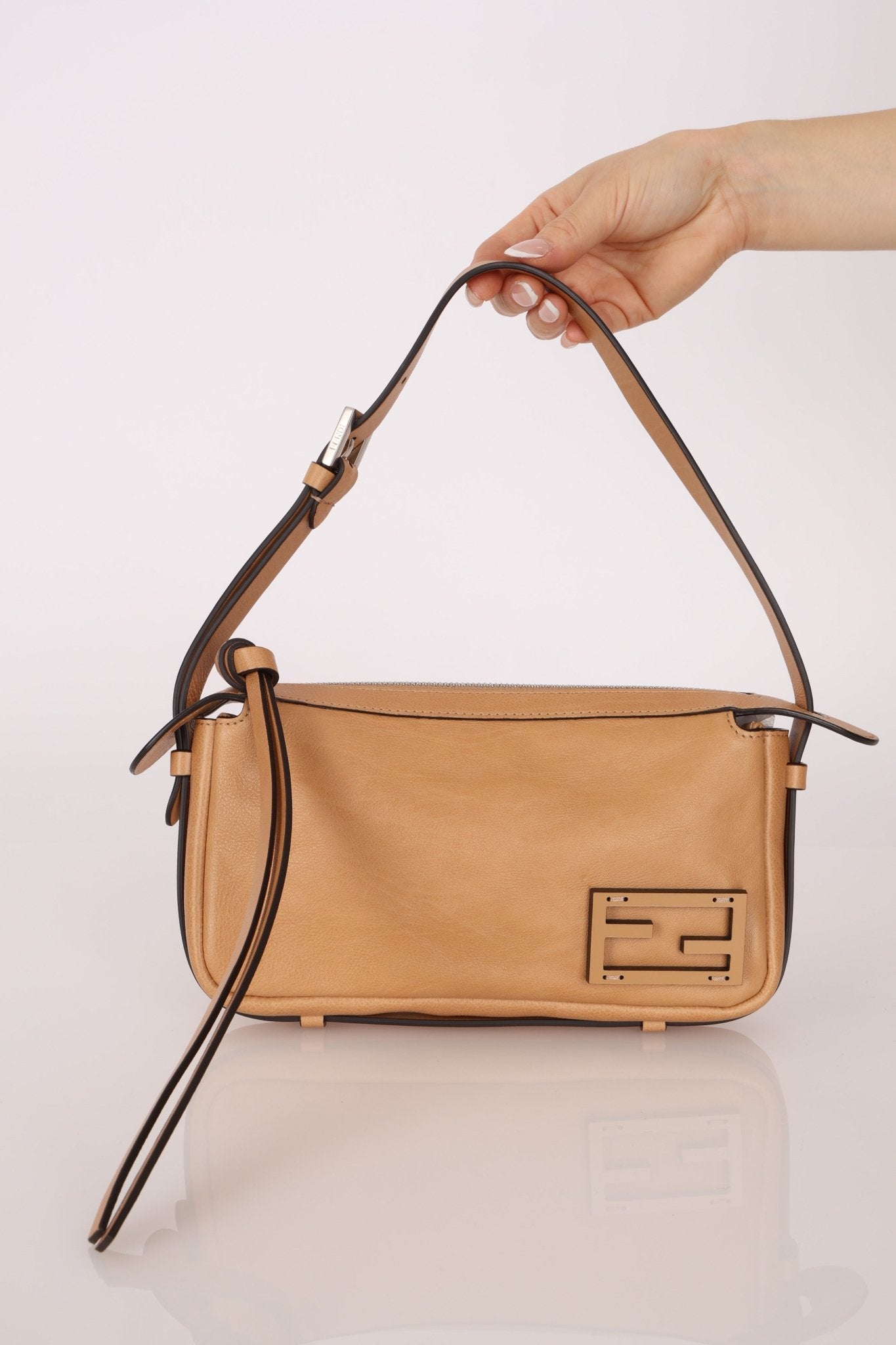 Fendi Simply Fendi Mini Pochette - FashioNica