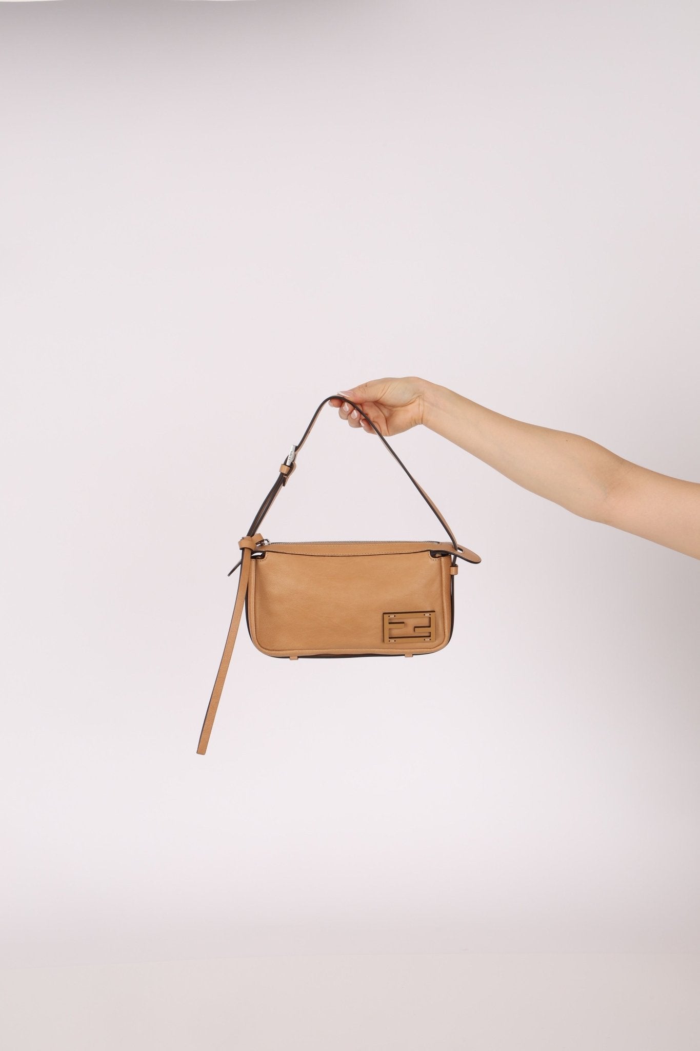 Fendi Simply Fendi Mini Pochette - FashioNica