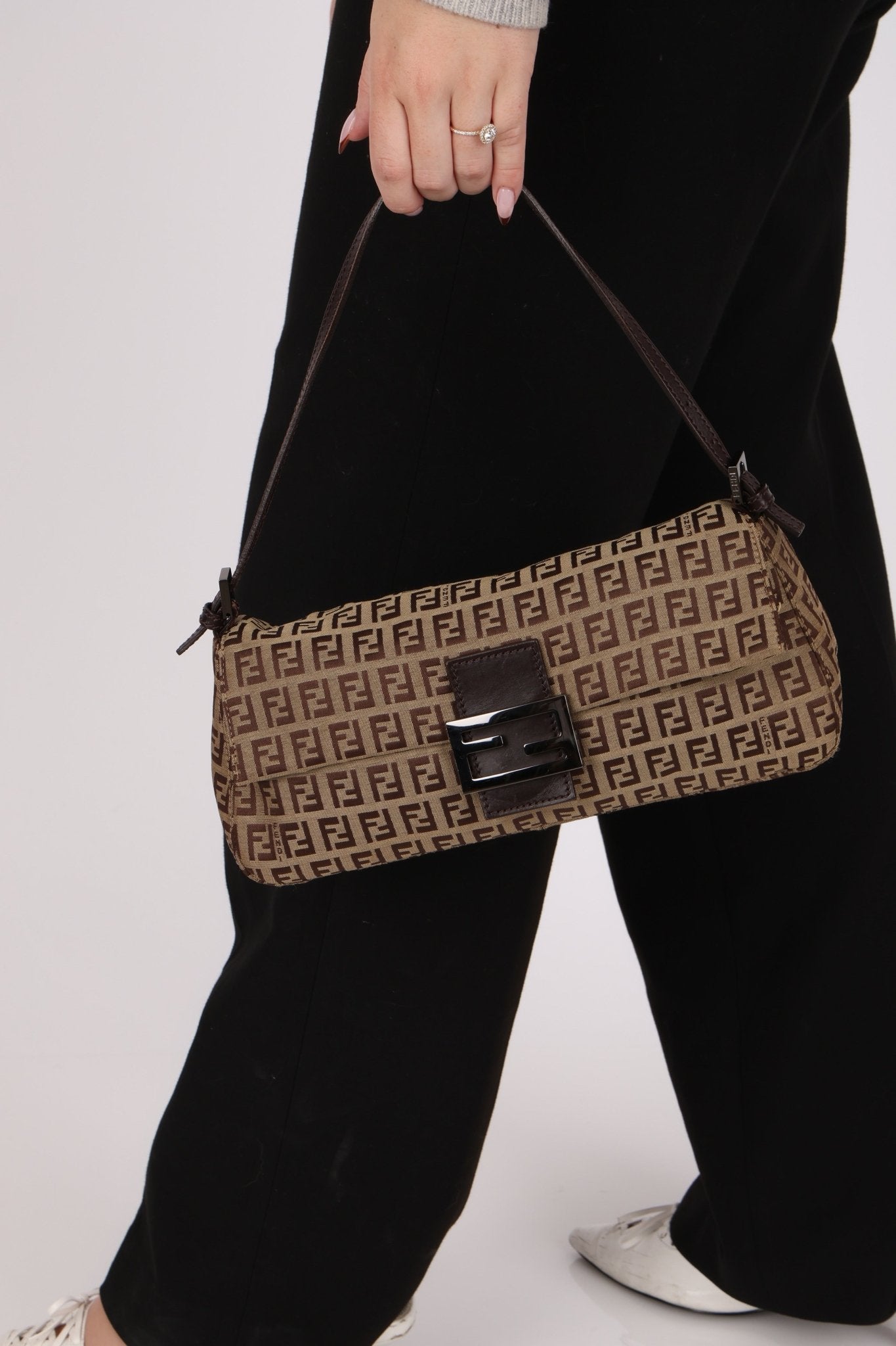 Fendi Zucchino East West Mamma Baguette - FashioNica