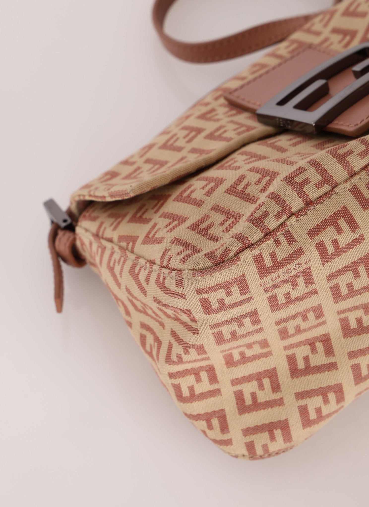 Fendi Zucchino Mauve Mini Mamma Baguette - FashioNica